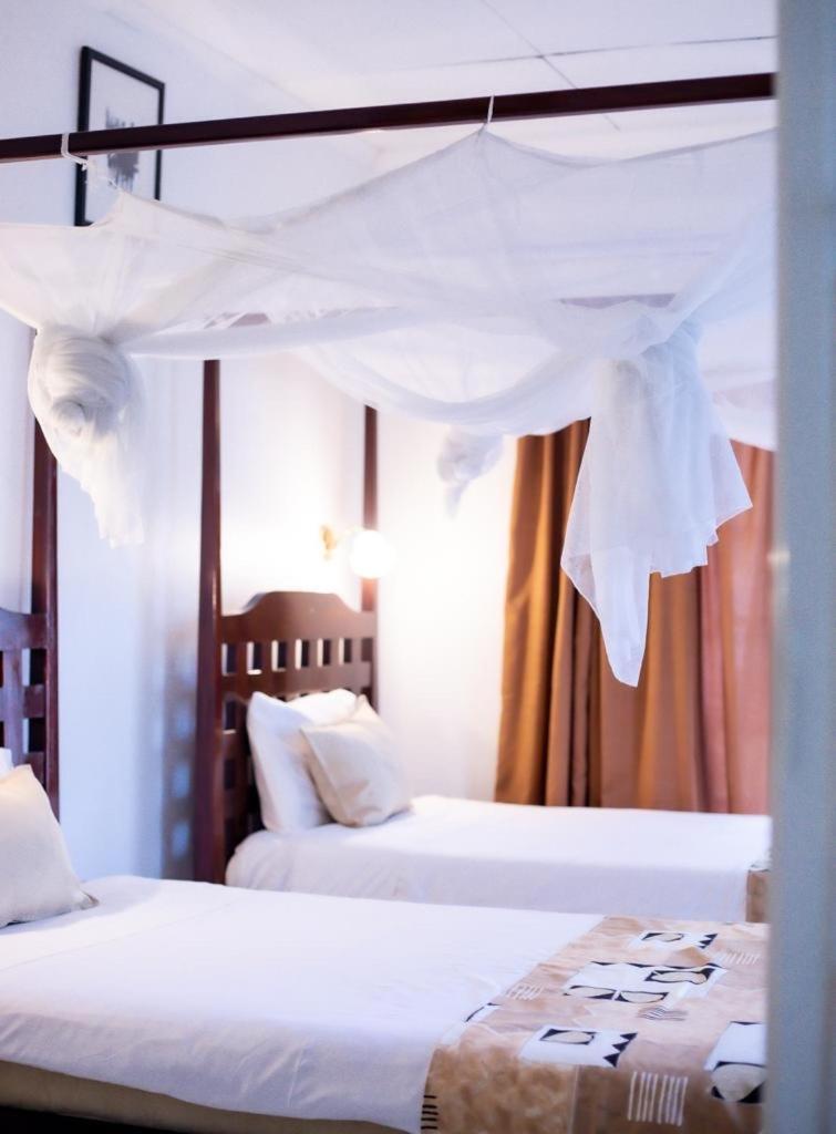 The Ad Lib Executive lodge
