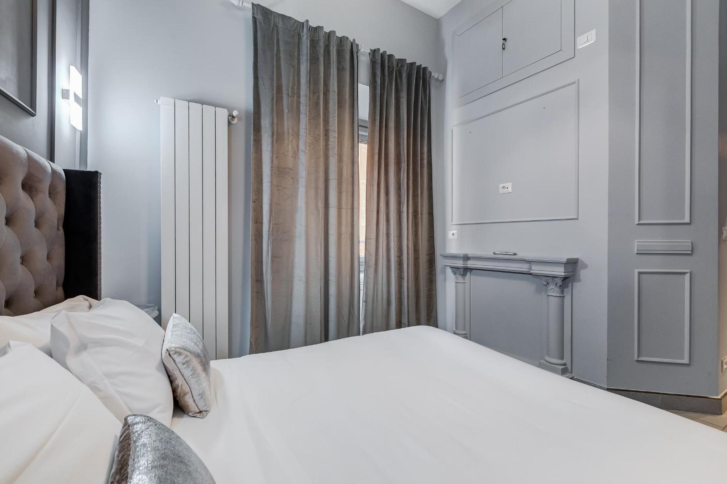 Luxury Trevi Fountain - Your Italian Holidays