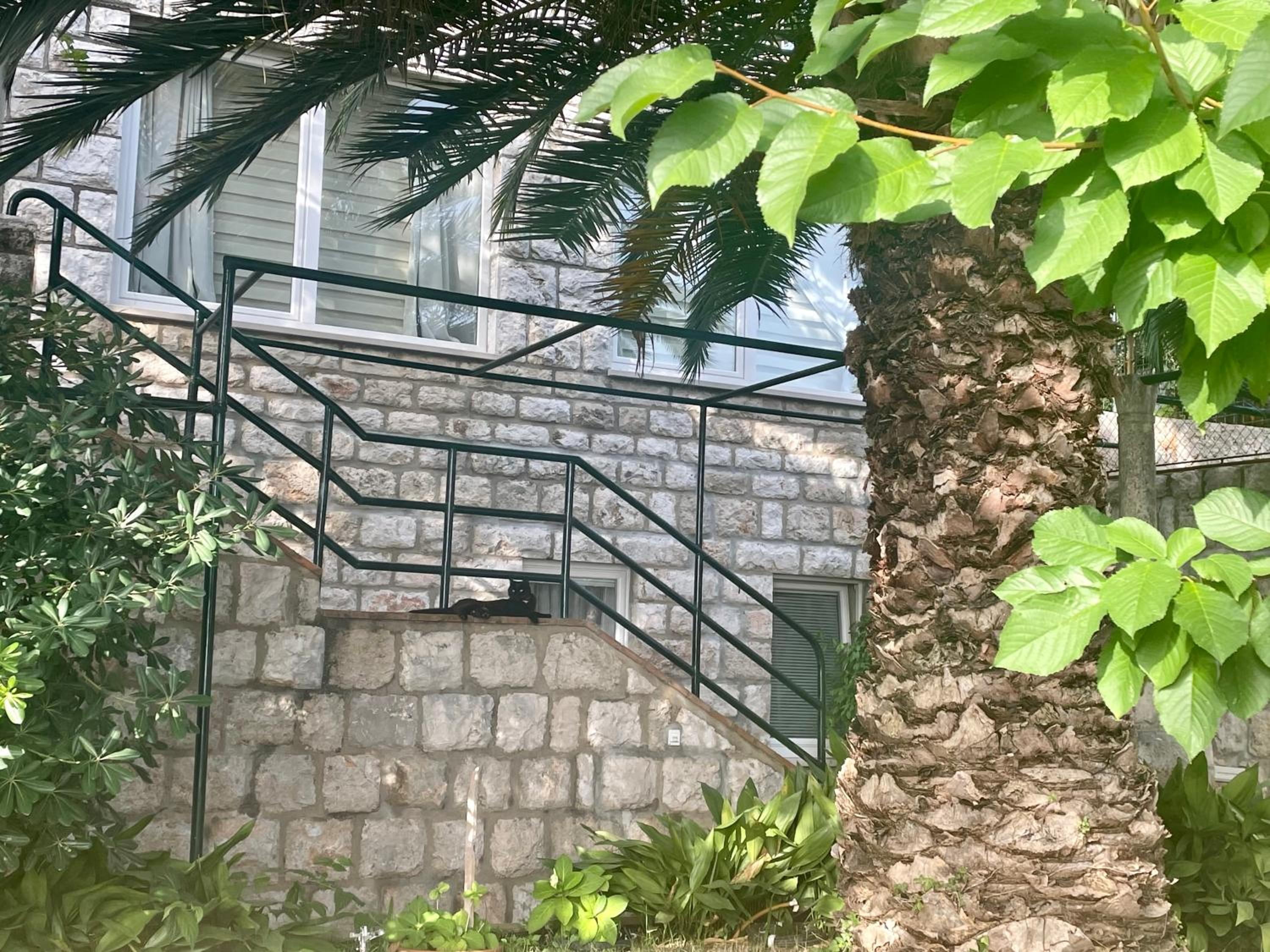 Hotel Ida Apartments - Image 1