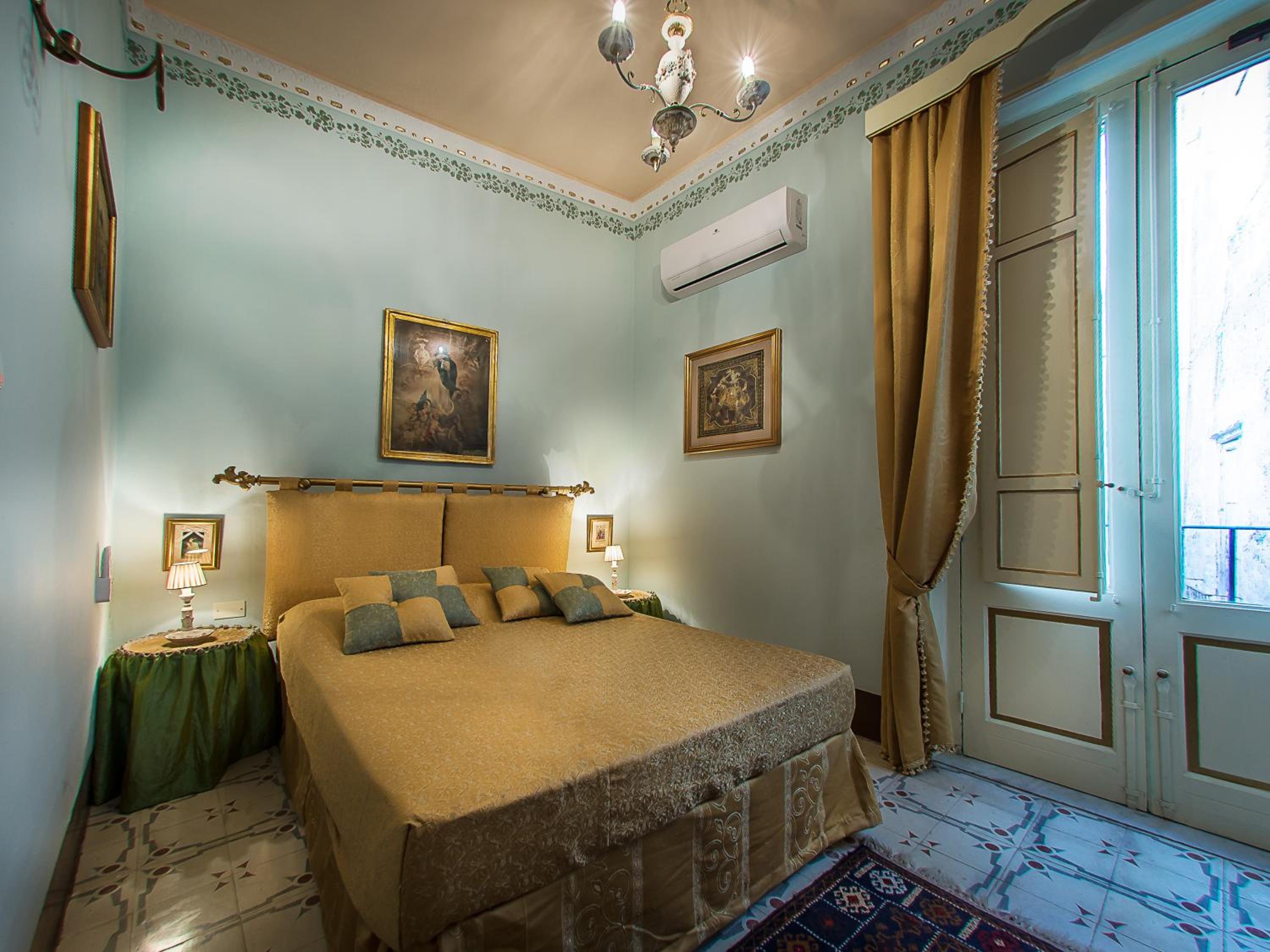 Roccamelia Historic Houses