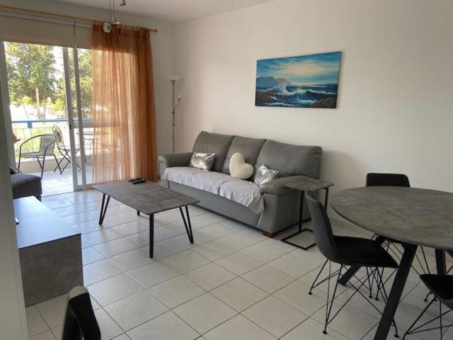 Apartment Iris Village Kato Paphos