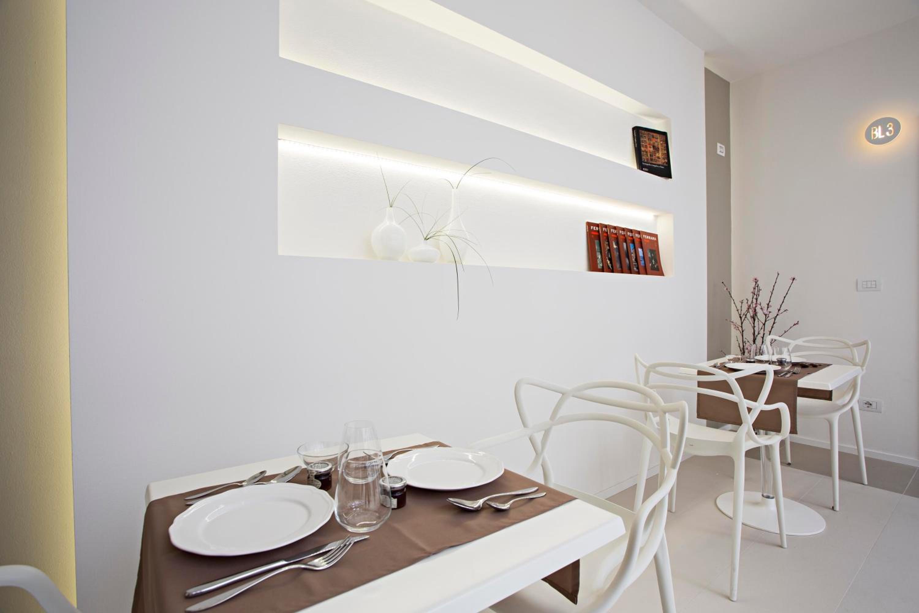 Borgoleoni 18 - Room and Breakfast