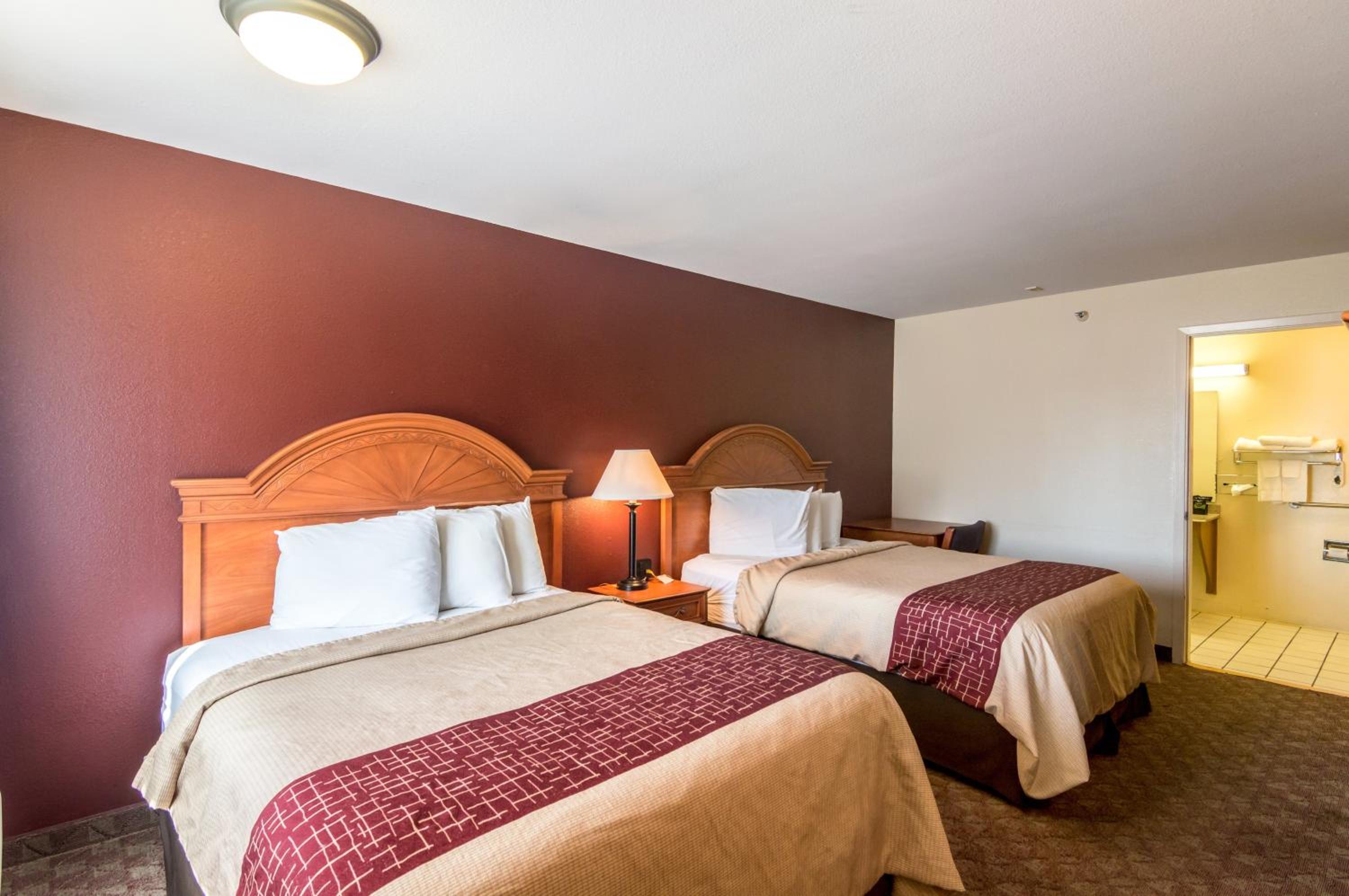 Wichita Falls Vacations - Red Roof Inn Wichita Falls - Property Image 30