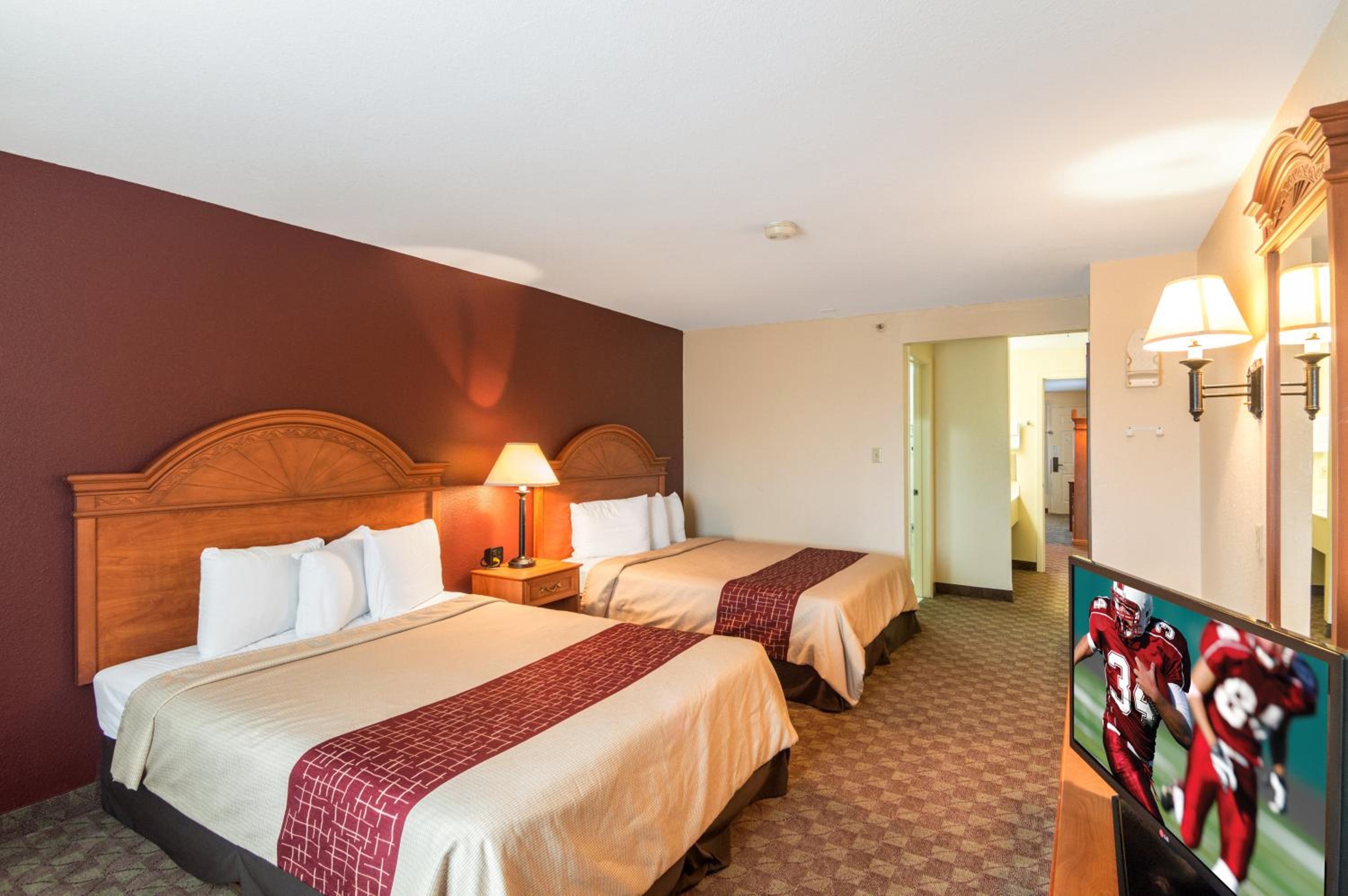 Wichita Falls Vacations - Red Roof Inn Wichita Falls - Property Image 13