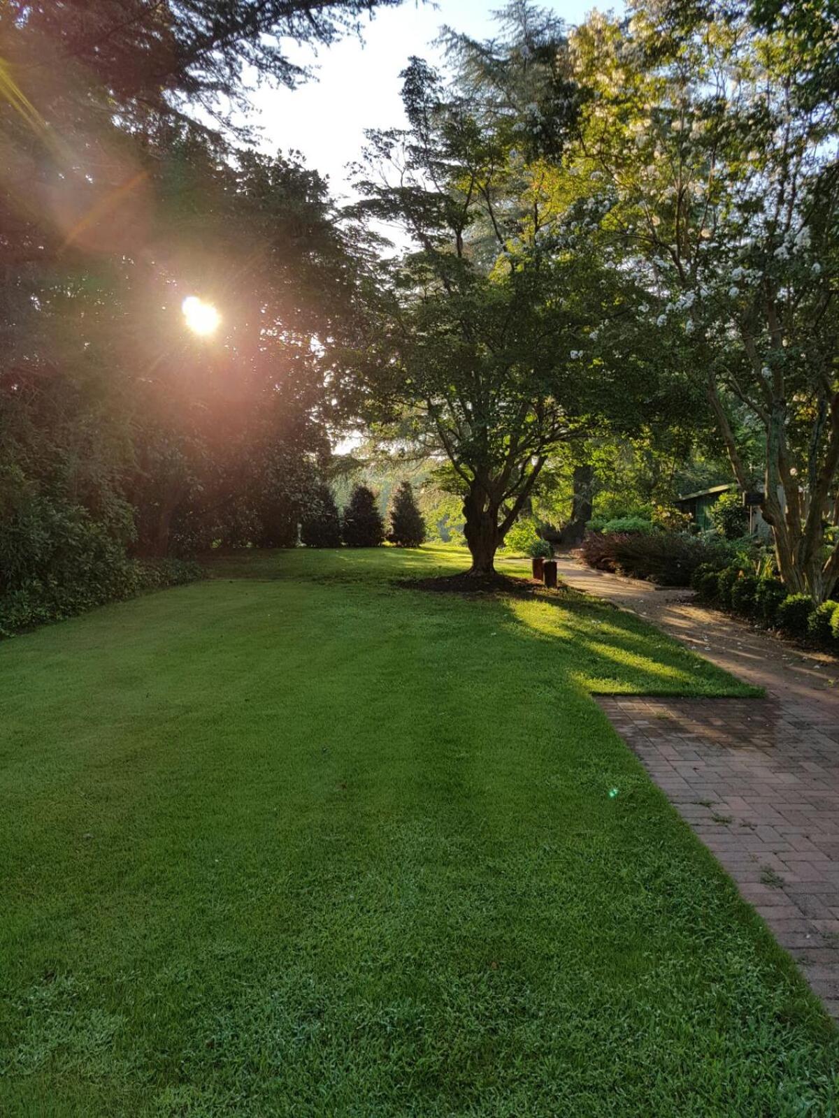 Clevedale Historic Inn and Gardens