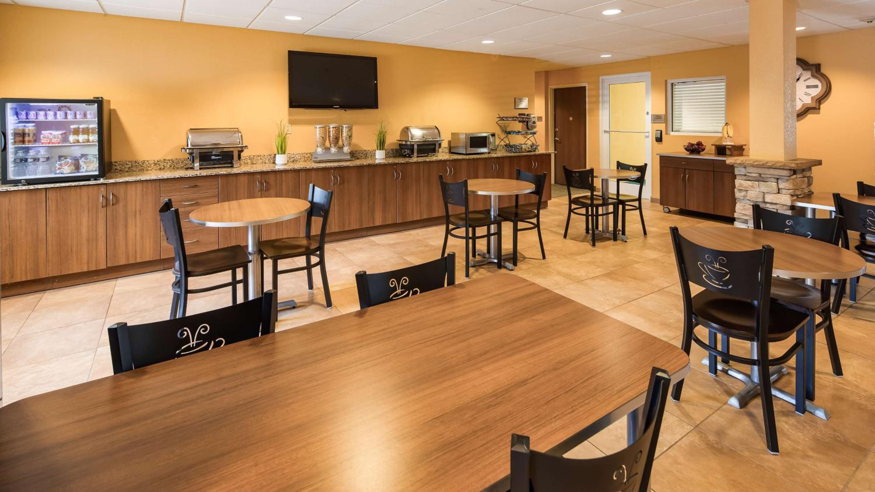 SureStay Plus Hotel by Best Western Keyser, Zdjęcie 16