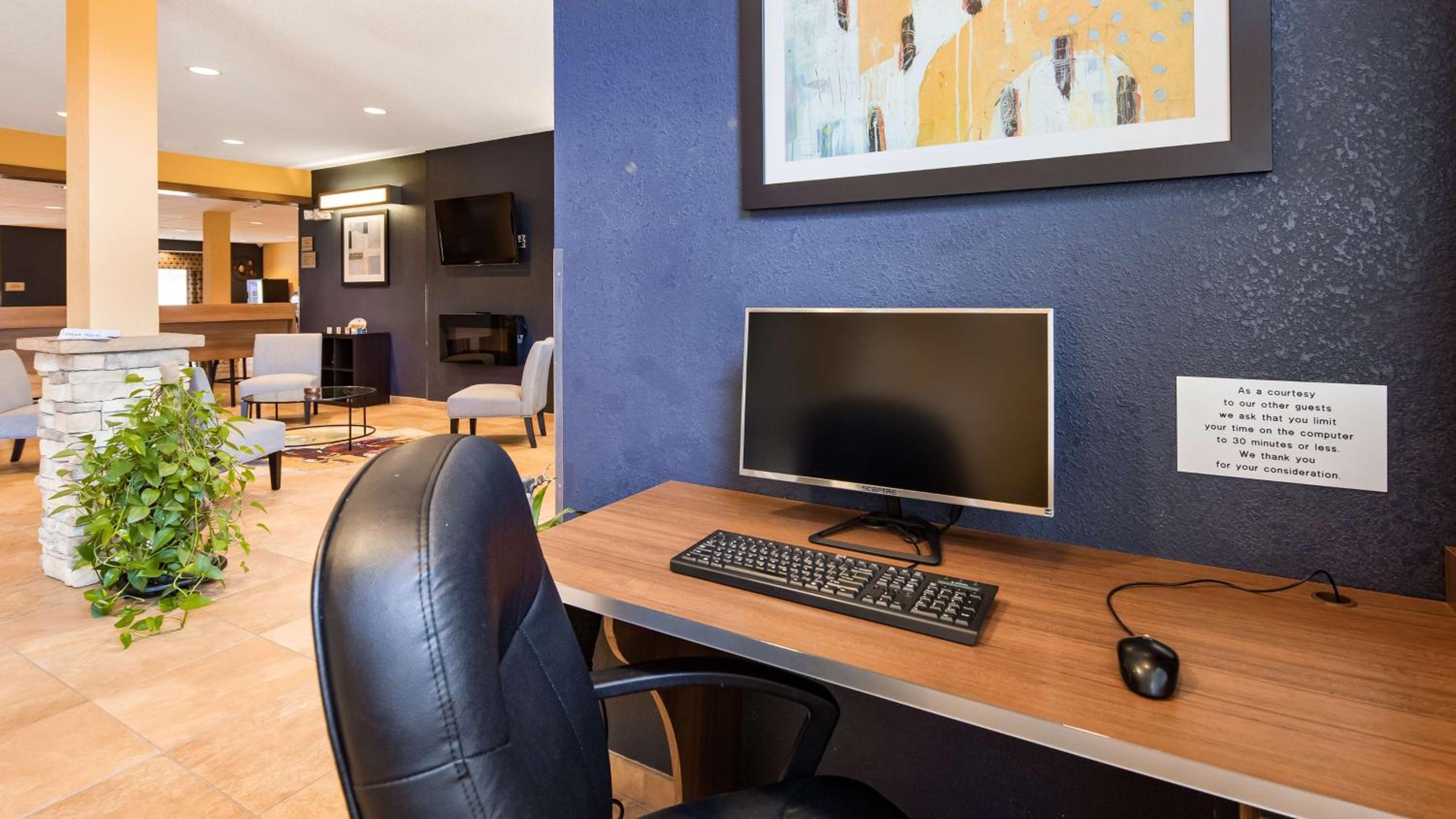 SureStay Plus Hotel by Best Western Keyser, Zdjęcie 15