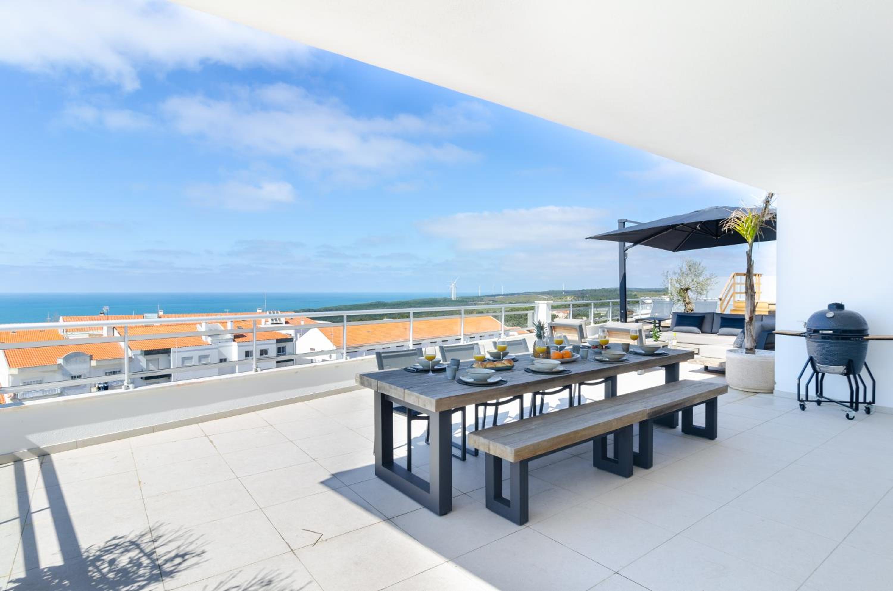 Pico Do Feliz - The Penthouse & The Village By Silver Prop view 2