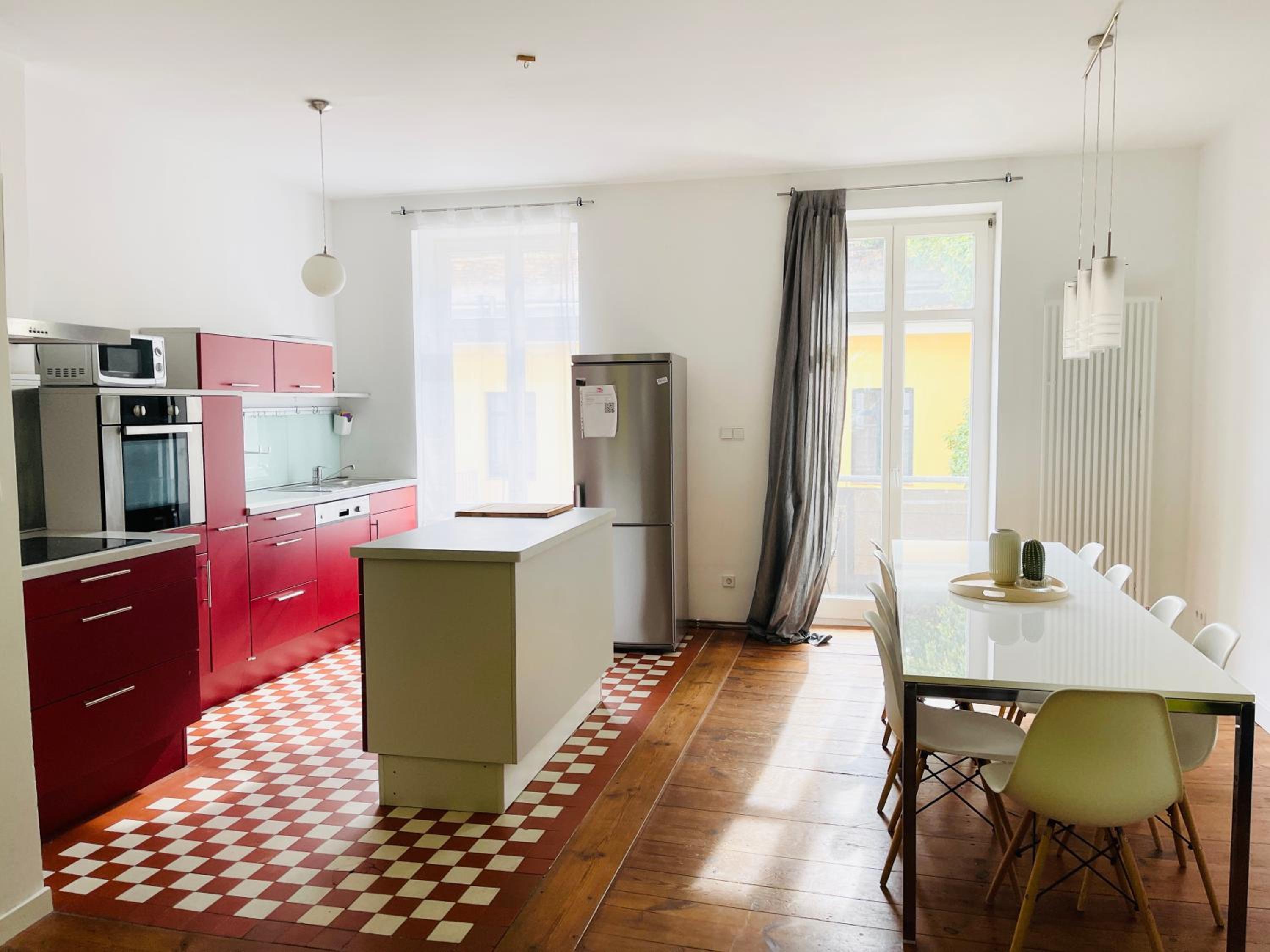 Nice City Apartment