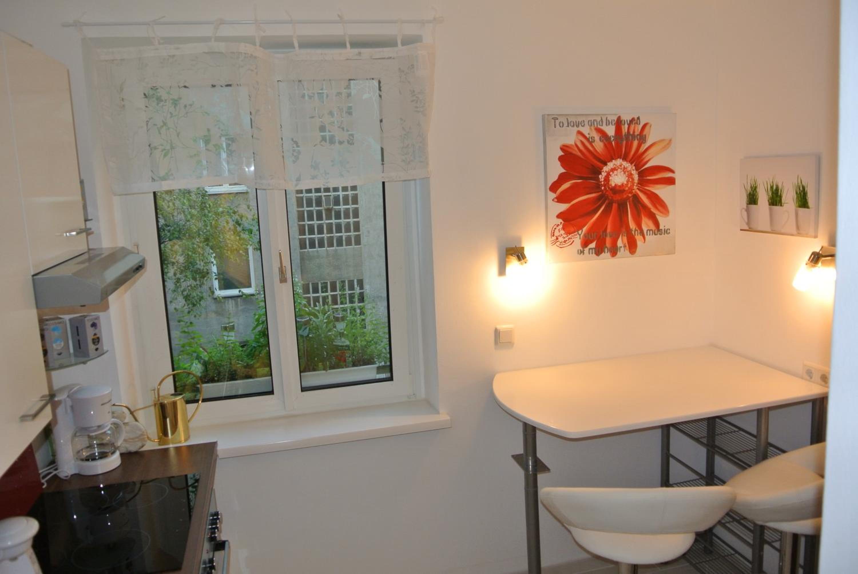 Apartment Paradies - U1 Station altes Landgut