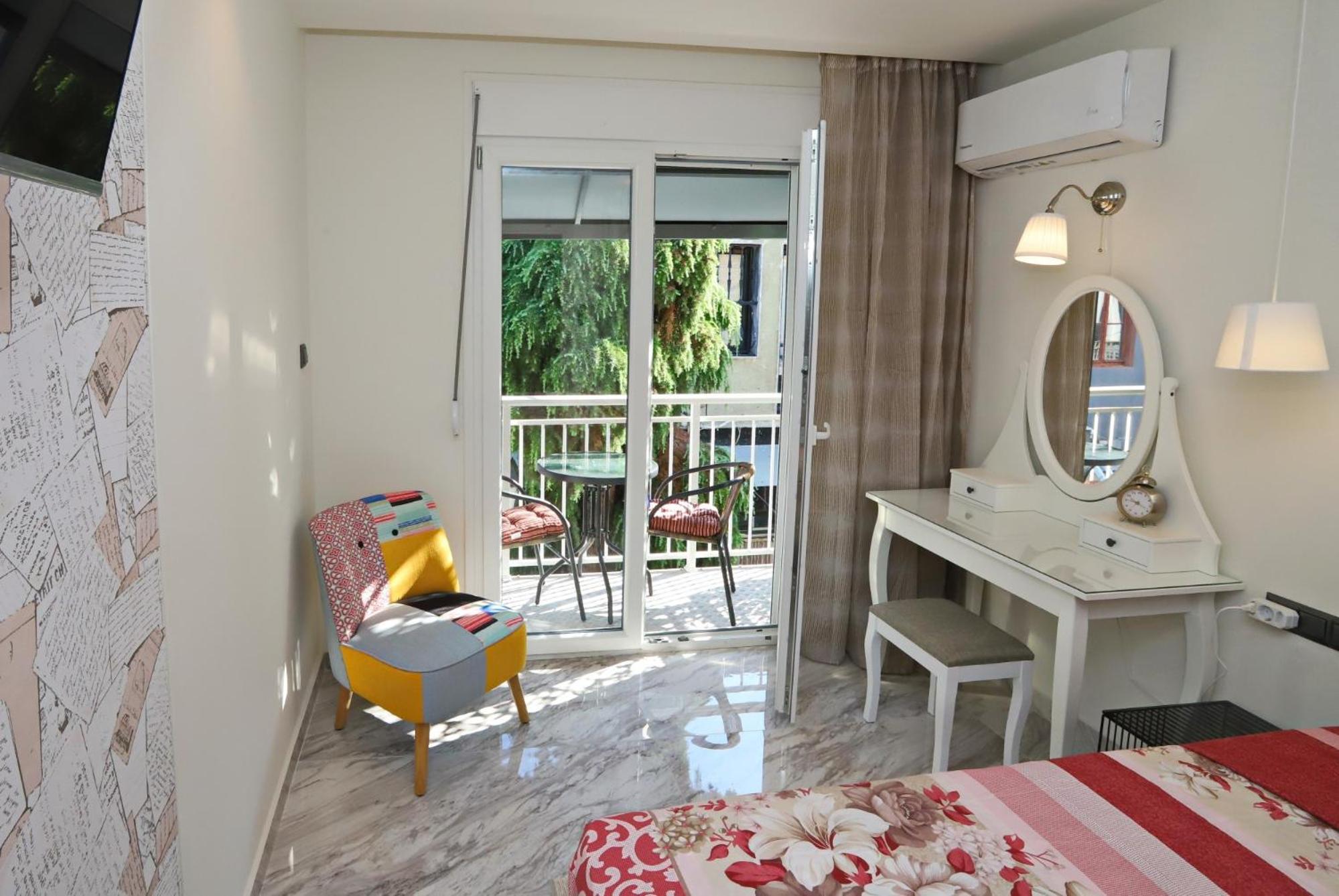 Photo 96