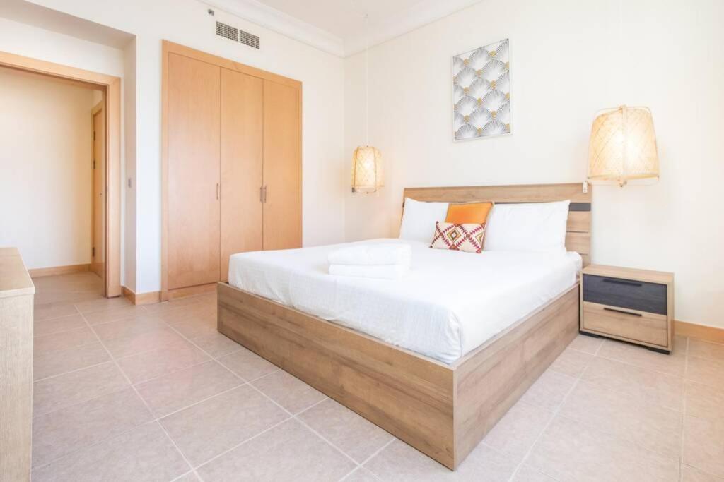 5 min walk to Five Palm -spacious (200M2) 3BR+kids