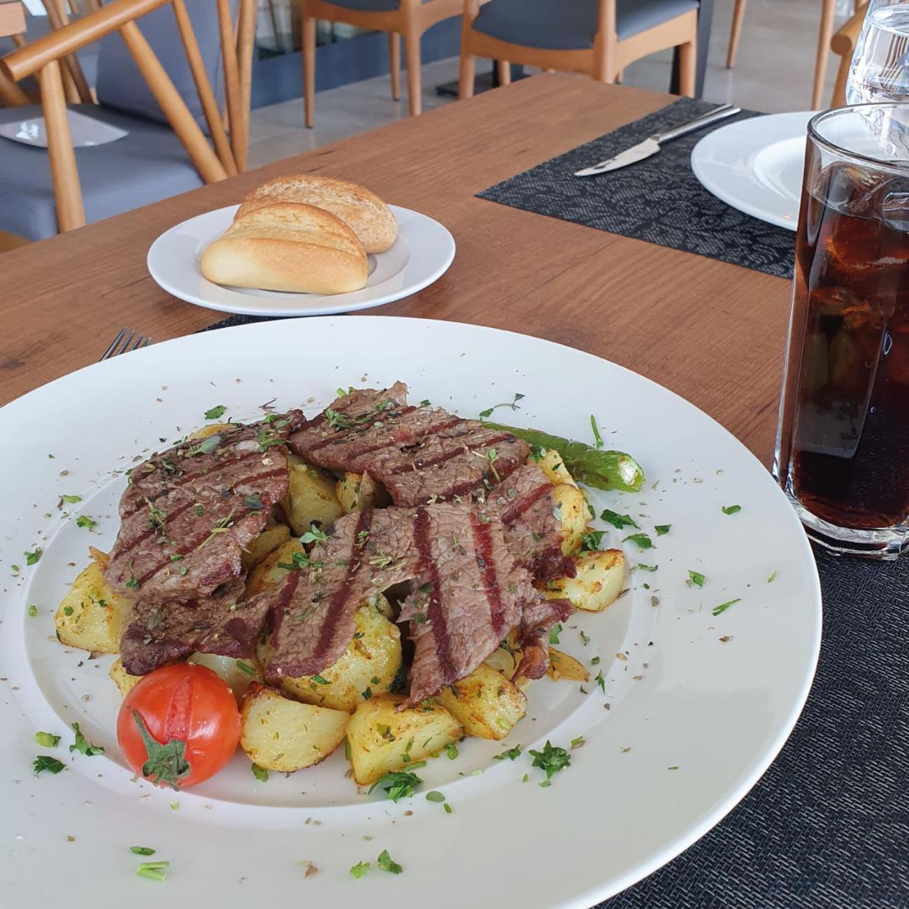 Ramada by Wyndham Izmir Aliaga - Image 28