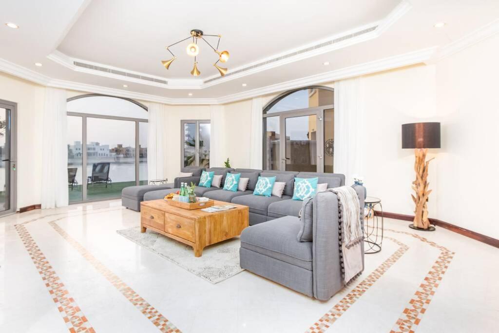 Villa Quinta on Palm Jumeirah - 5 BR + kids room