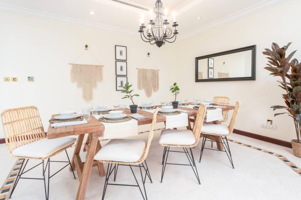 Villa Quinta on Palm Jumeirah - 5 BR + kids room