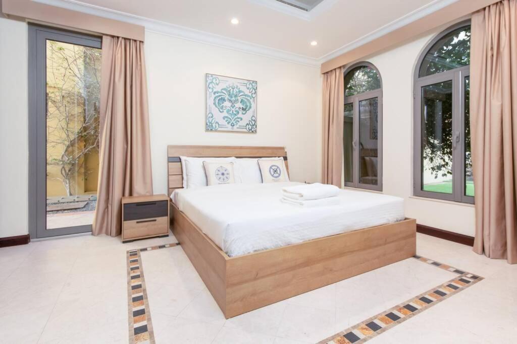 Villa Quinta on Palm Jumeirah - 5 BR + kids room