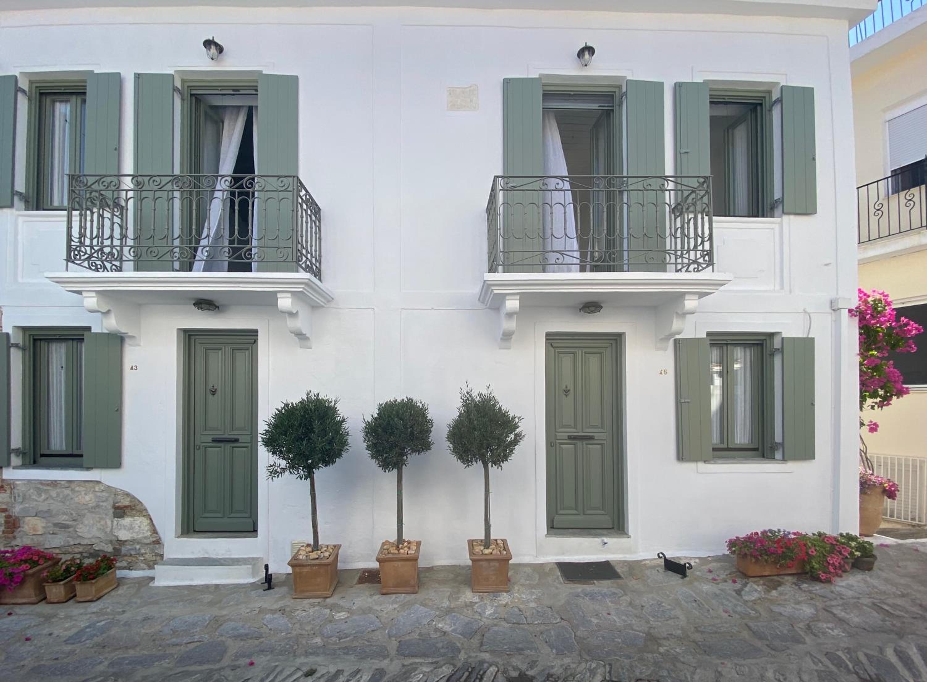 Raphael Skiathos Living-Olga view 4