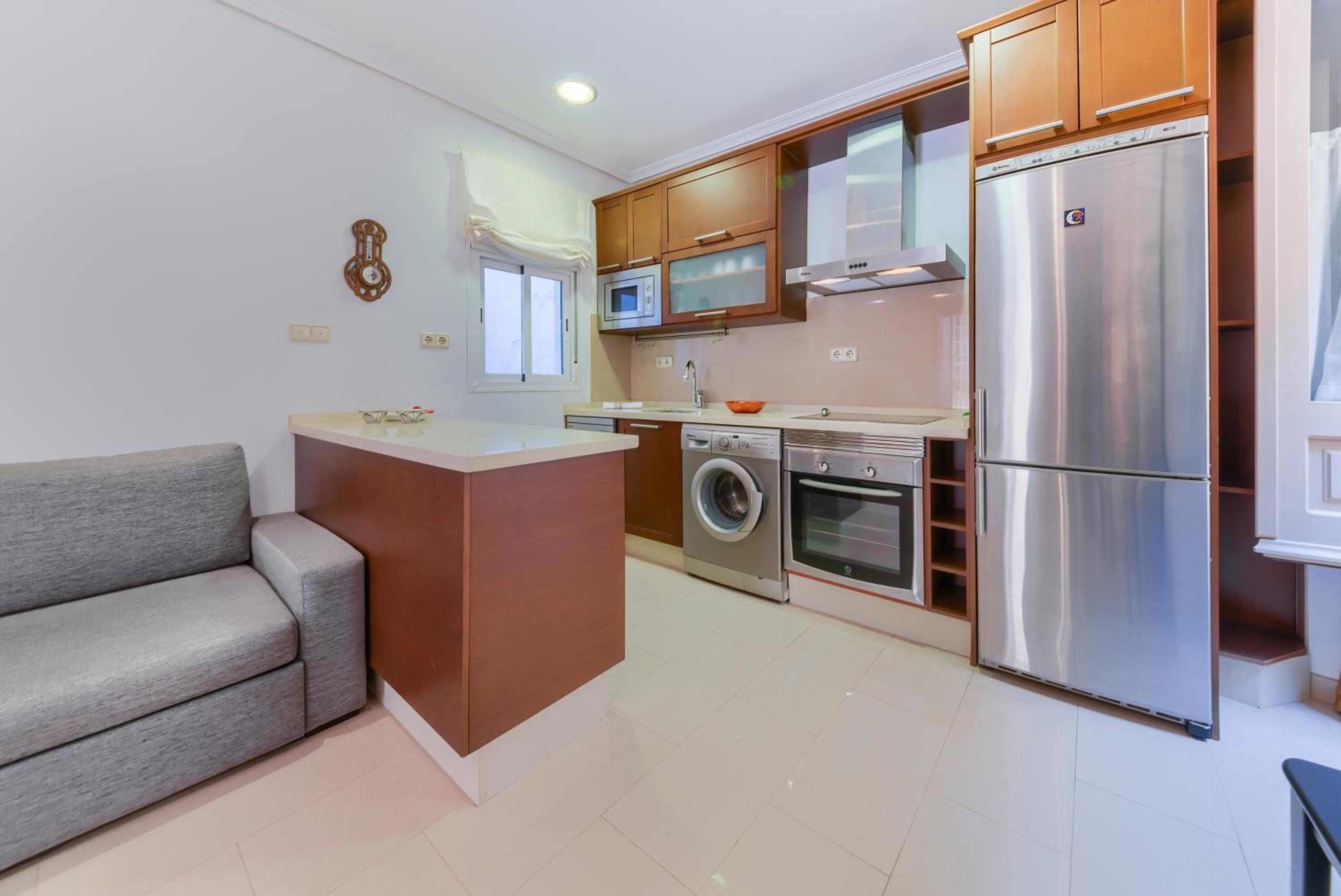 Holidays2Malaga Lazcano High Wifi & French balcony
