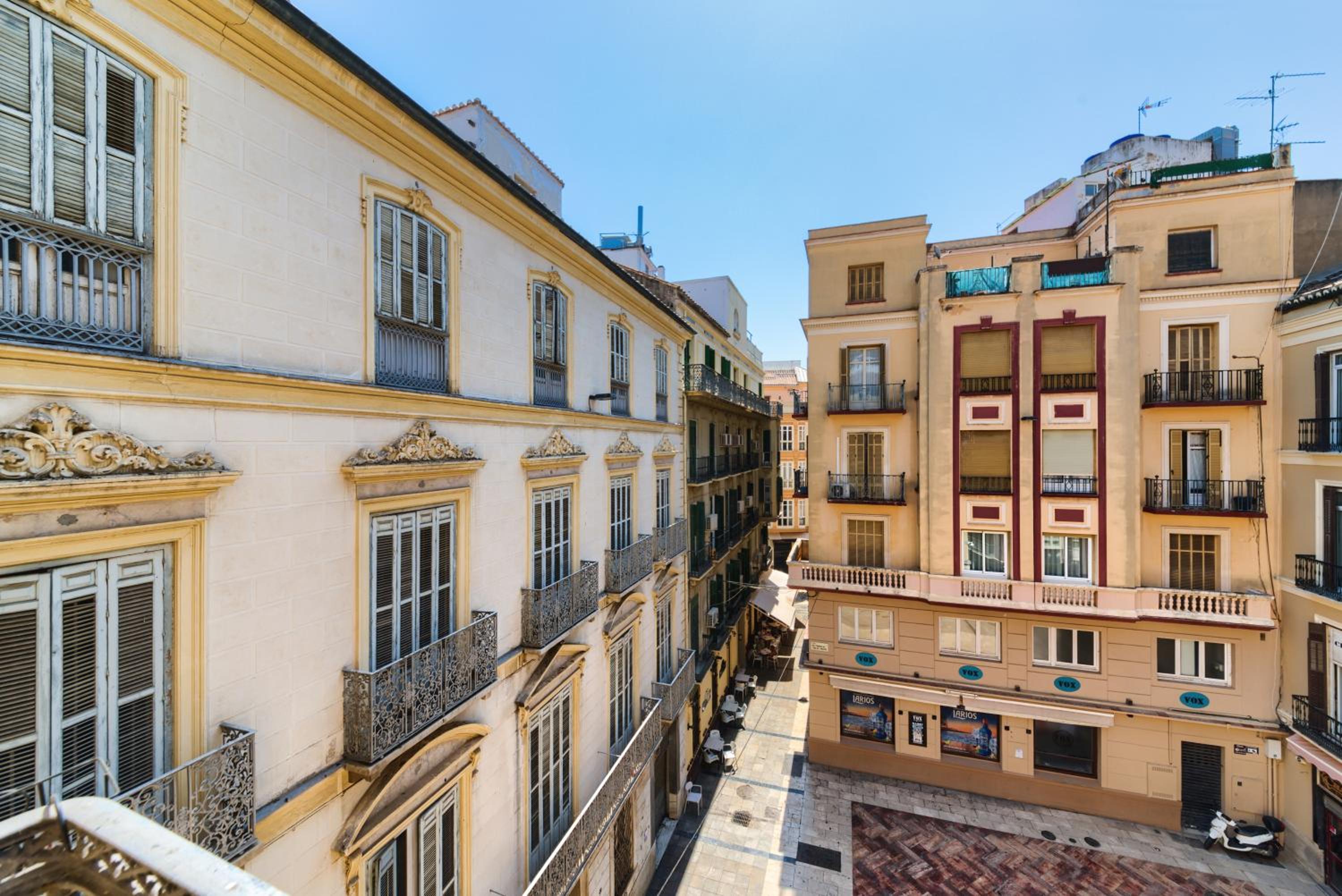 Holidays2Malaga Lazcano High Wifi & French balcony