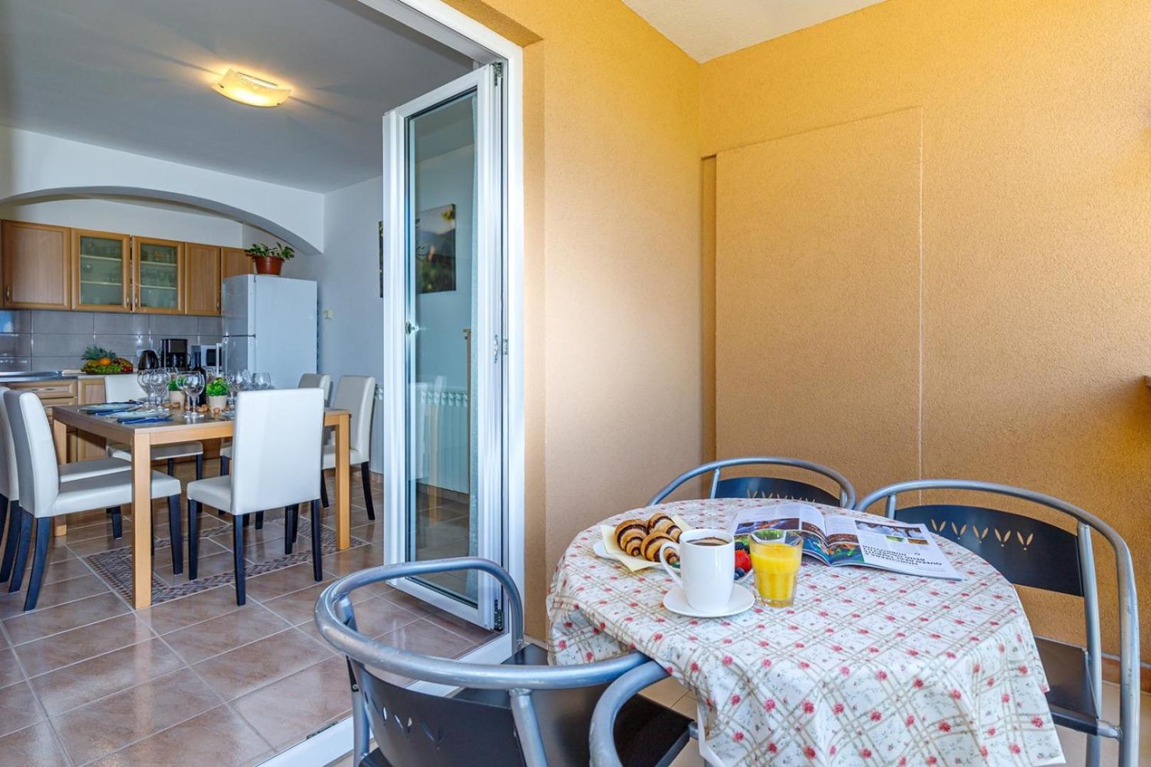 Apartments Vanessa with Shared Pool view 4
