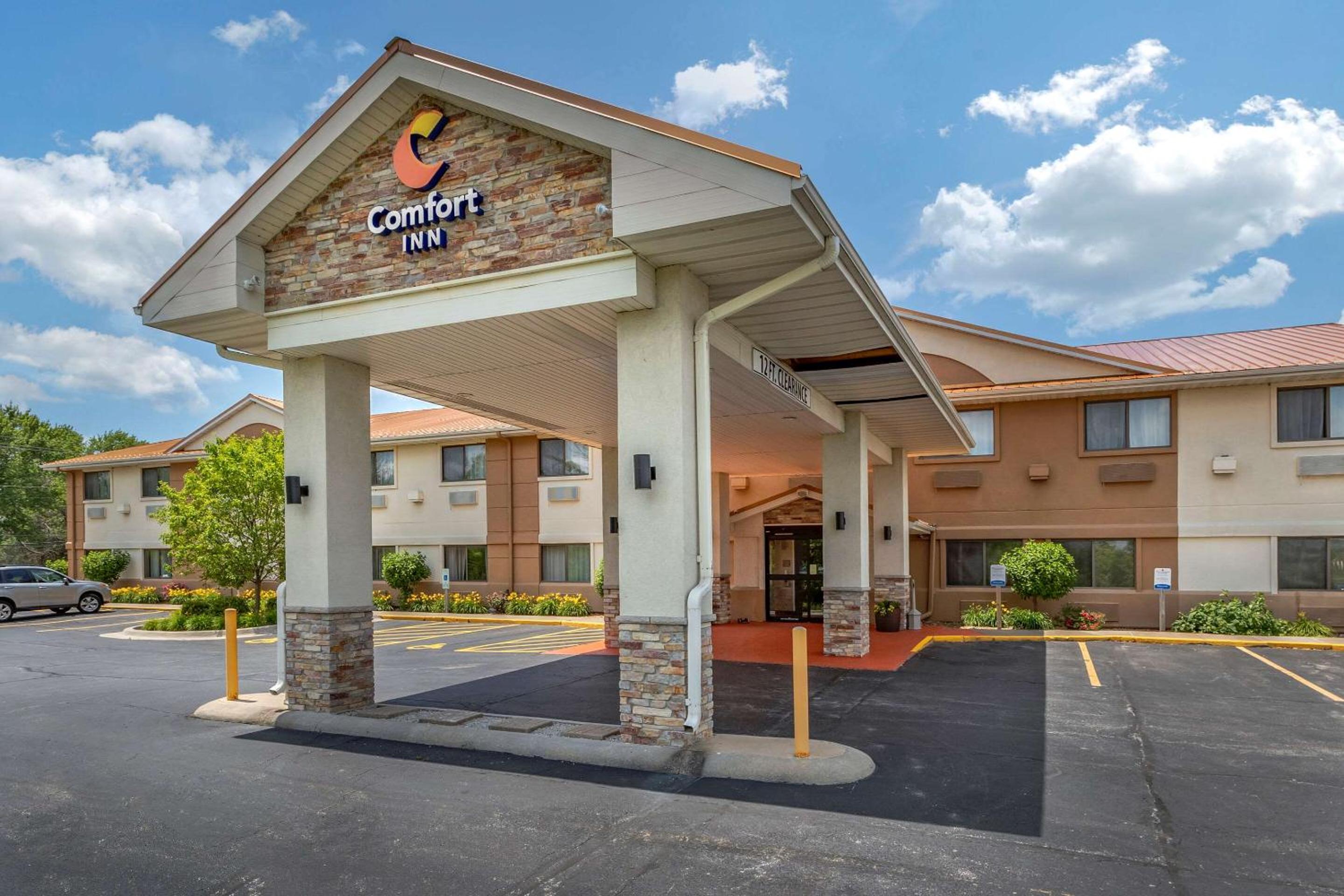Hotel Comfort Inn Moline - Quad Cities - Image 1