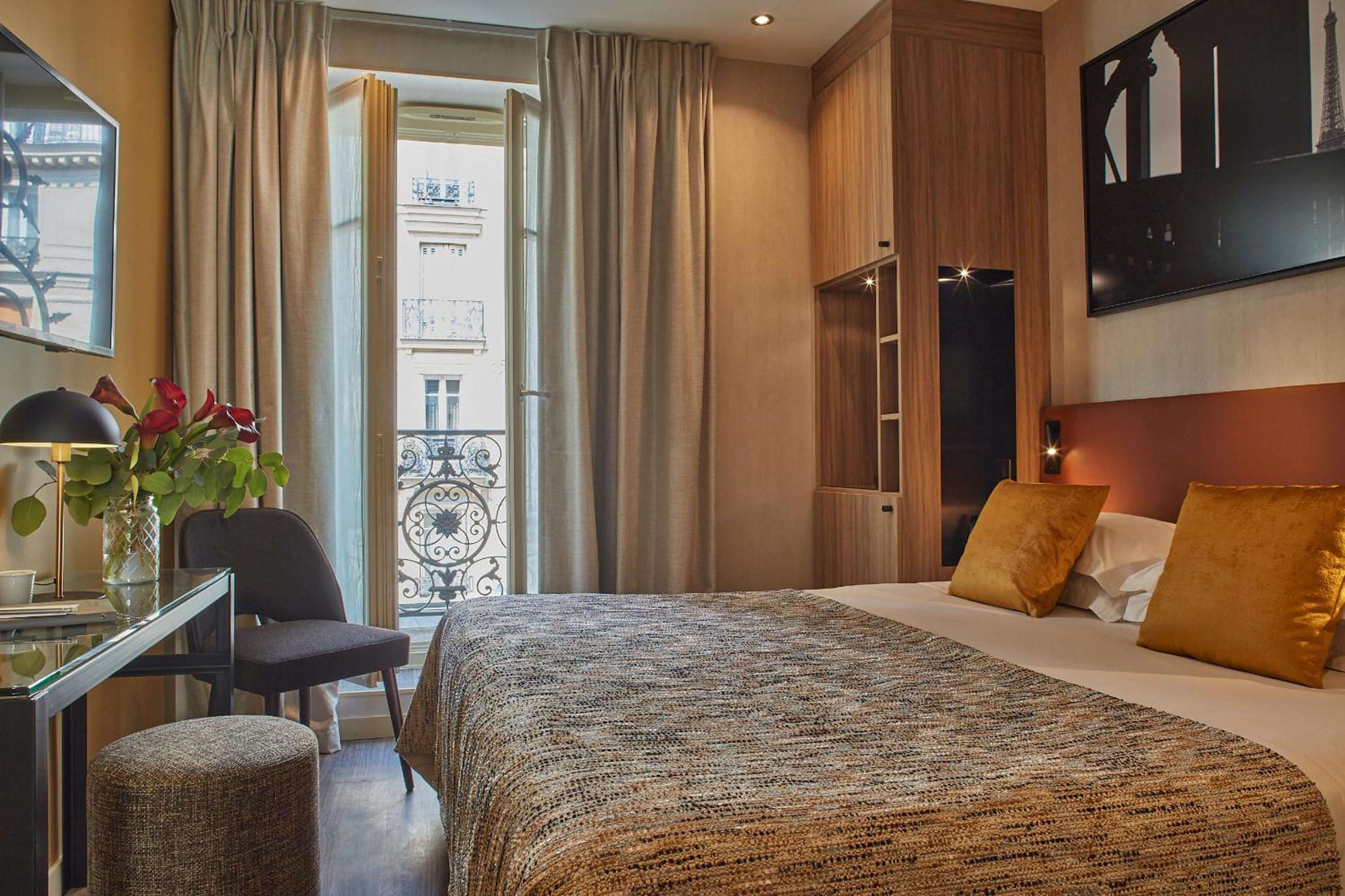 Hotel Atmospheres-1