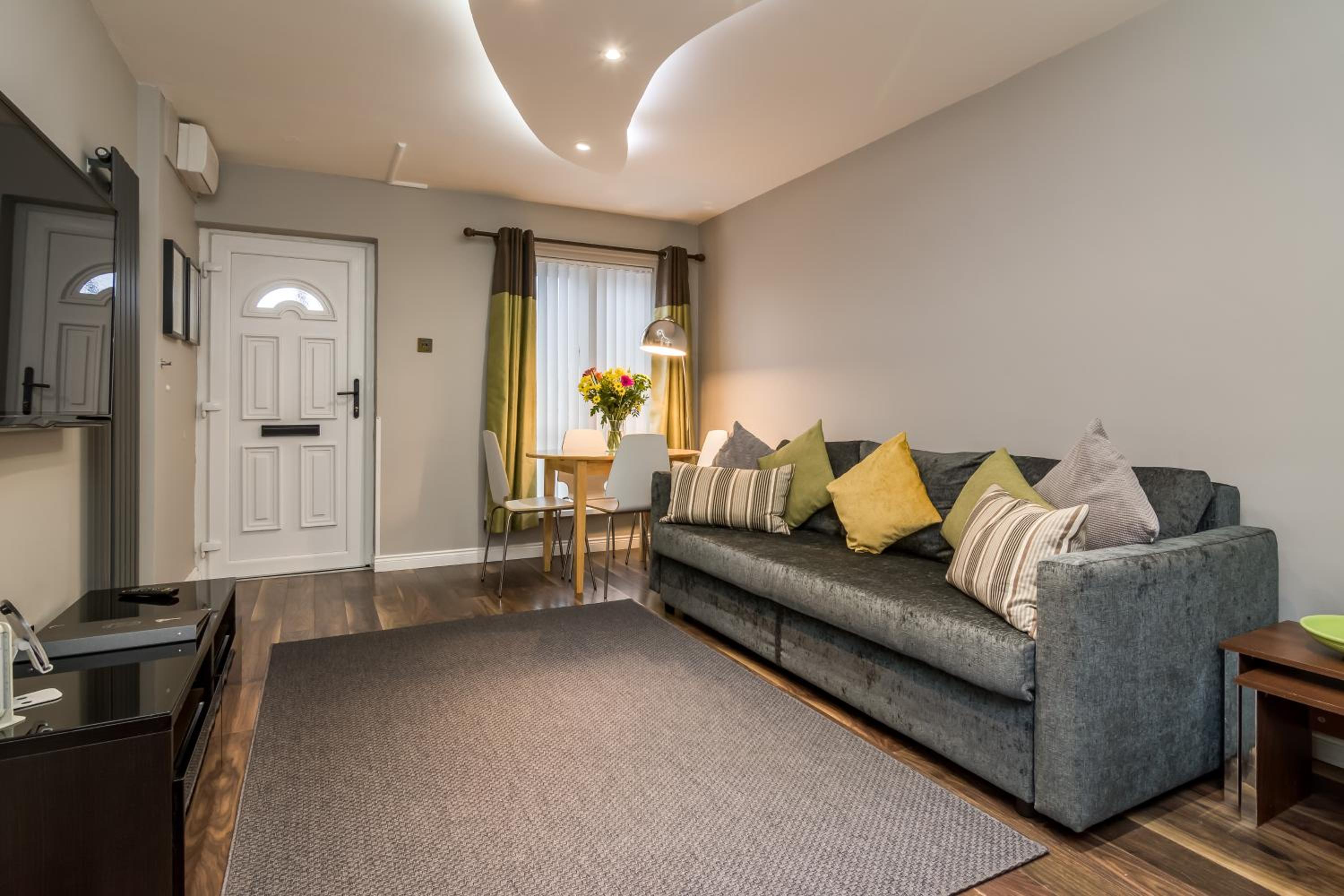 Central Belfast Apartments, Salisbury
