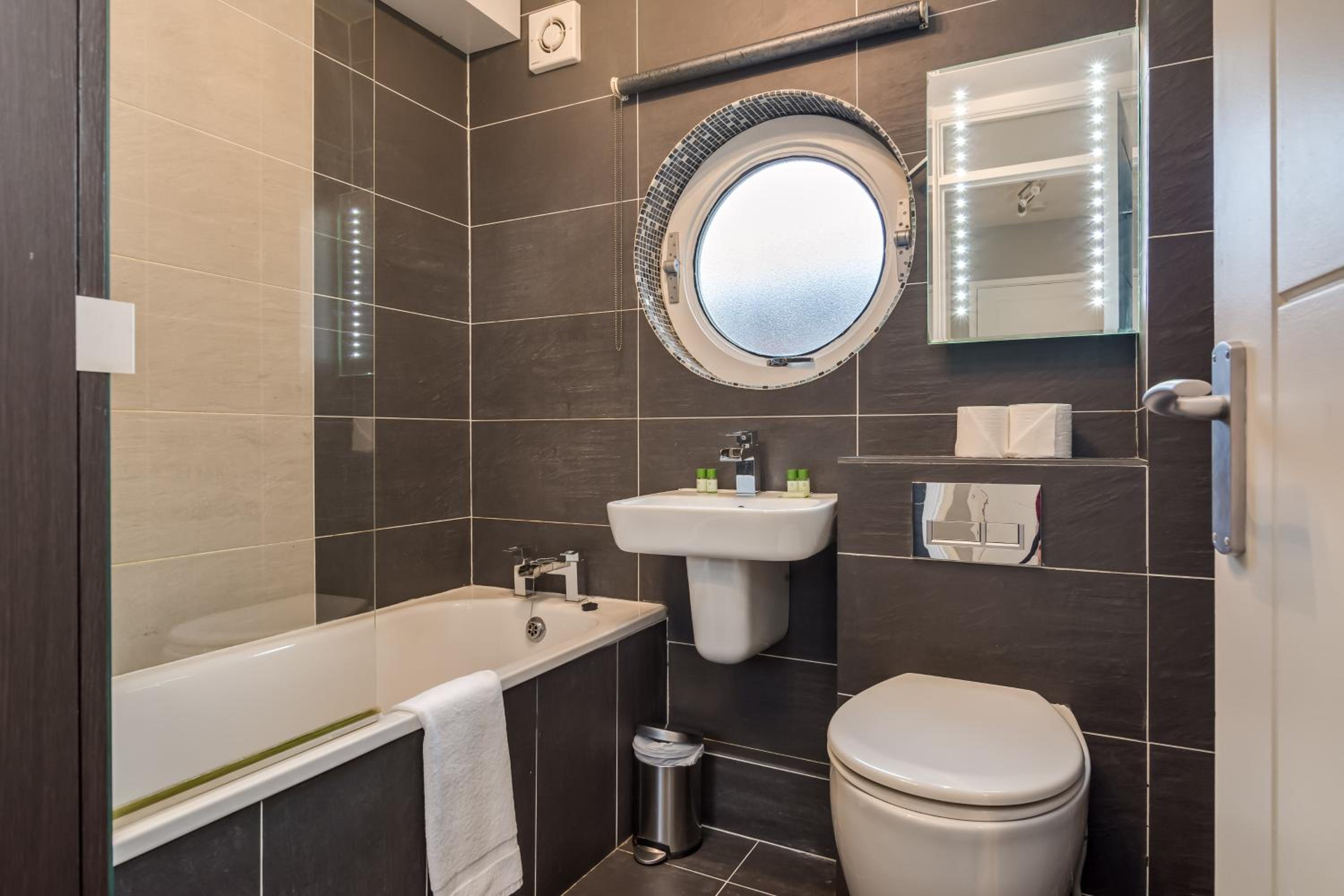 Central Belfast Apartments, Salisbury