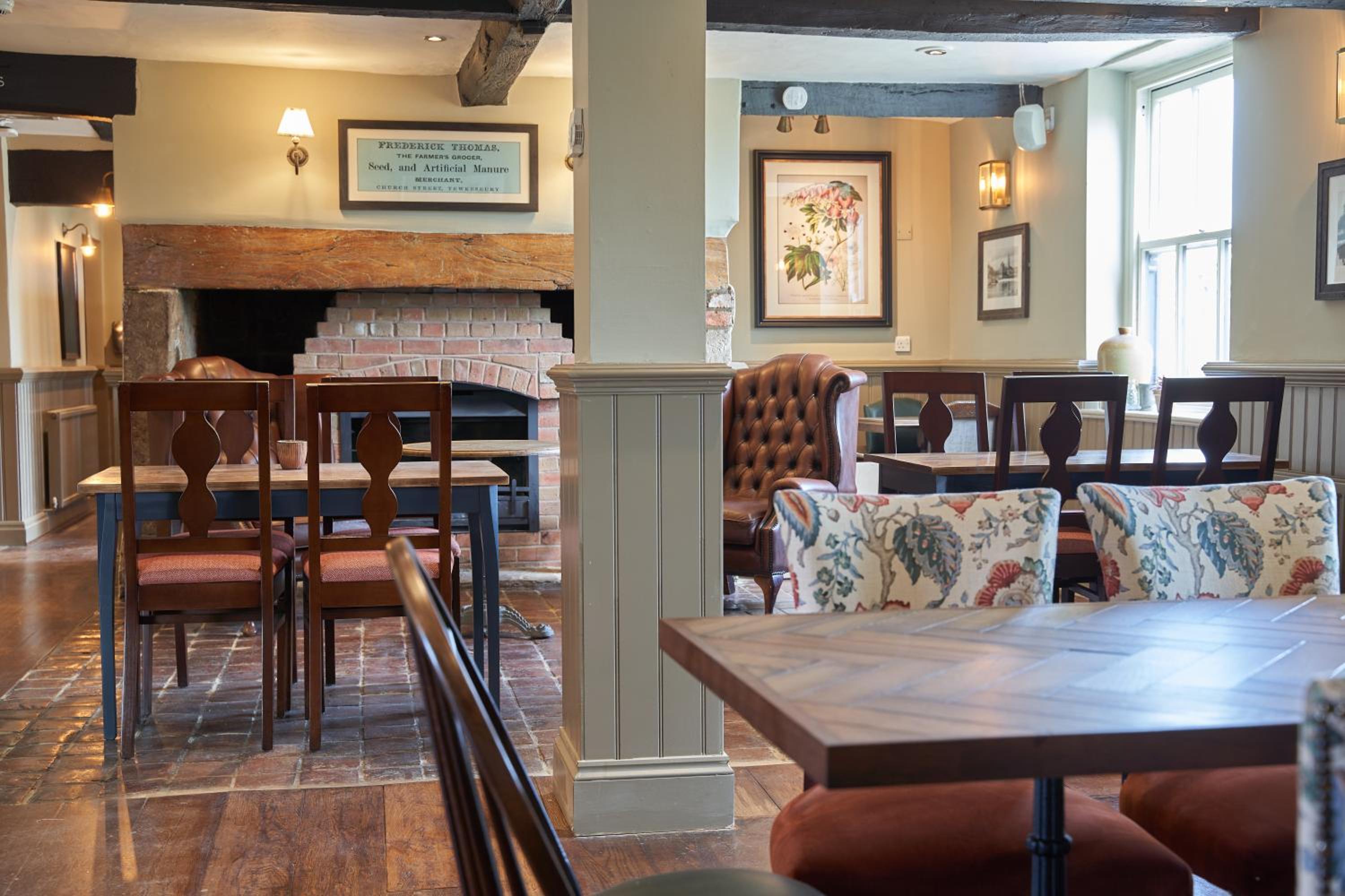 Tewkesbury Vacations - The Fleet Inn - Property Image 1
