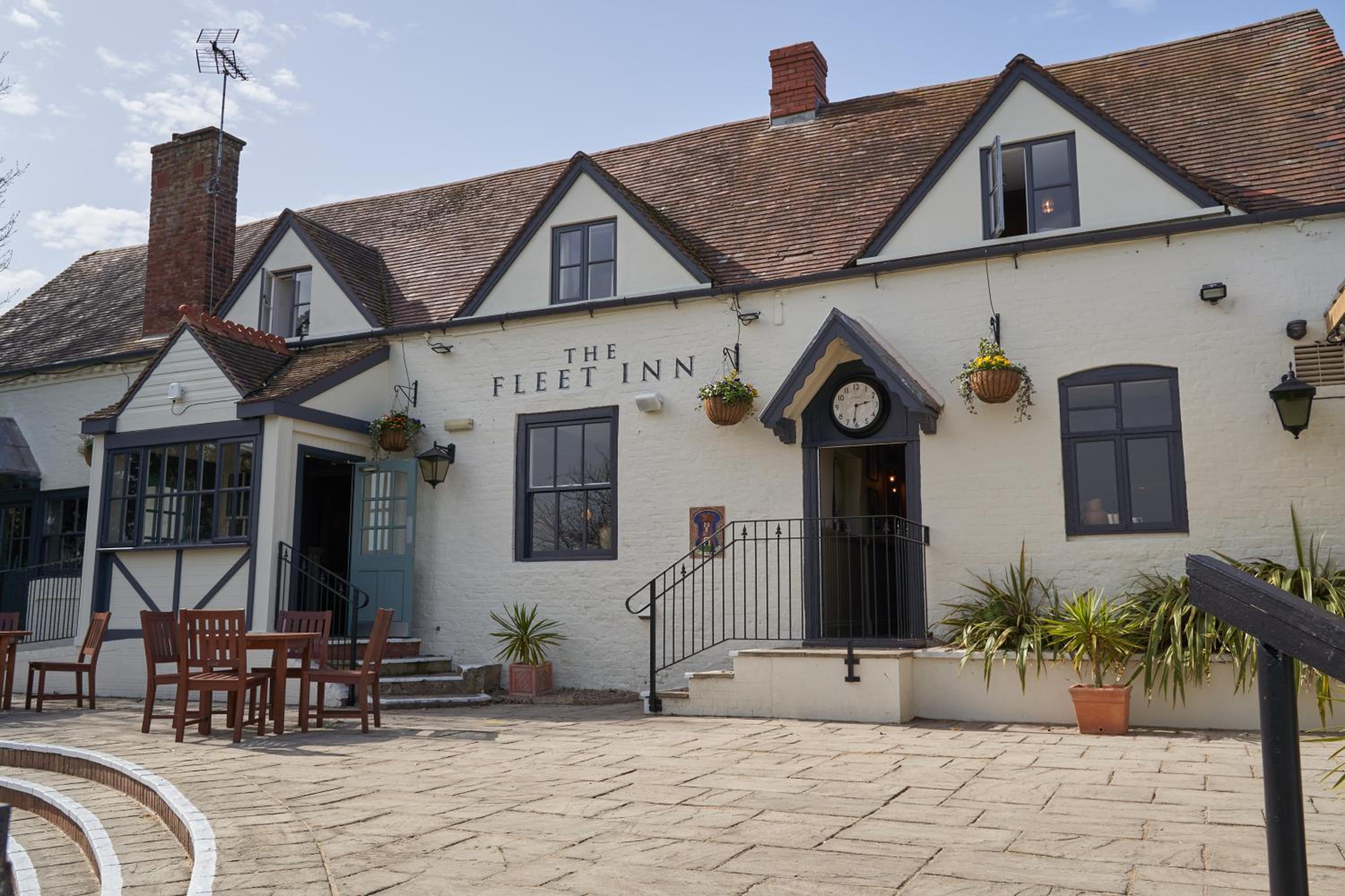 Tewkesbury Vacations - The Fleet Inn - Property Image 1