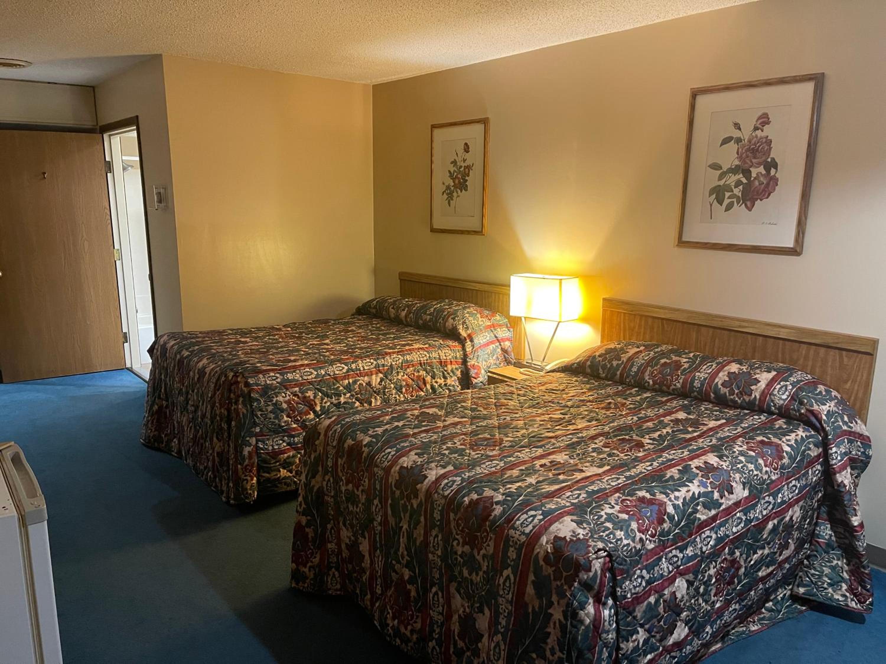 Dollinger's Motor Inn