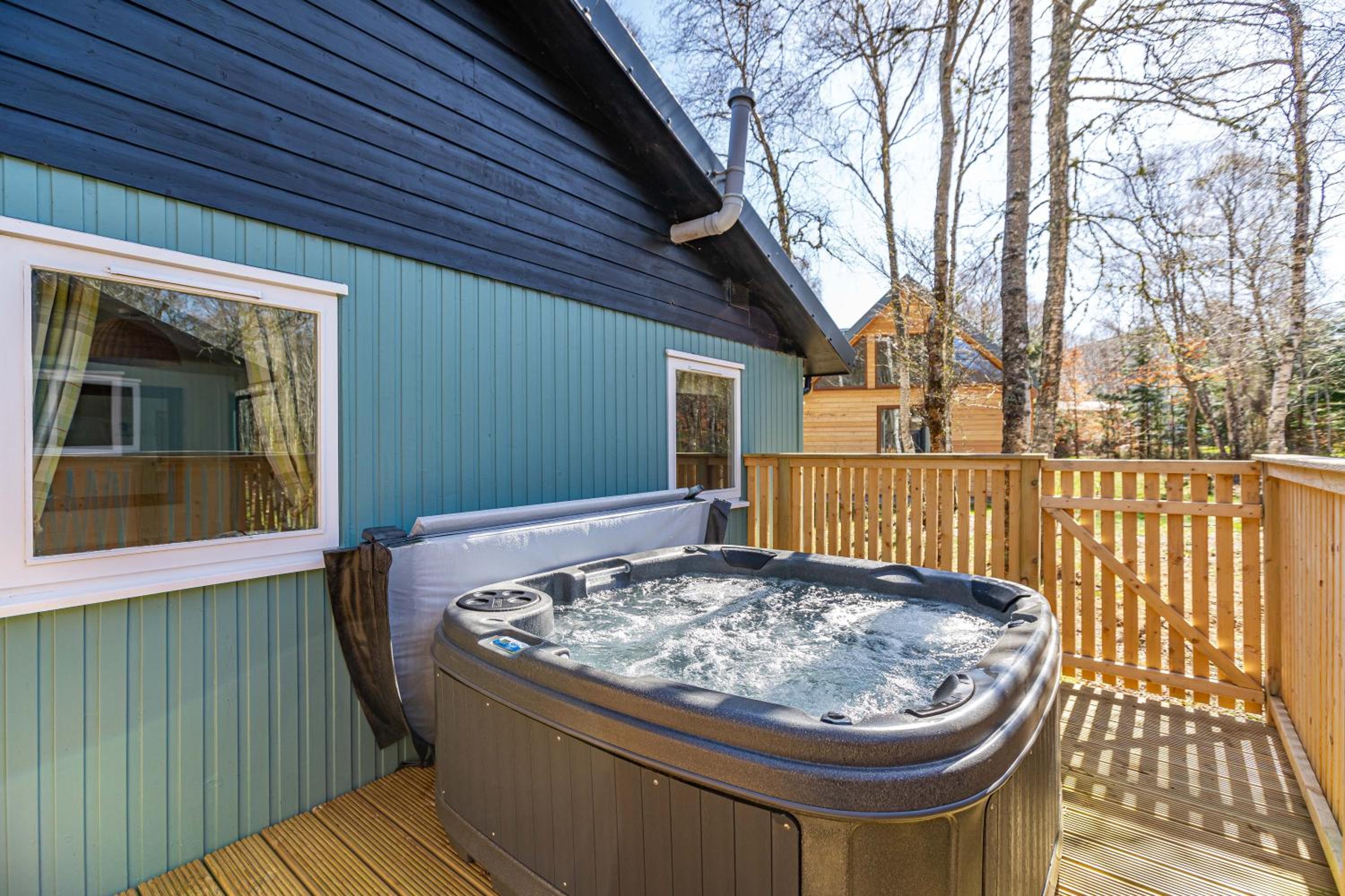 Bracken Lodge 5 with Hot Tub