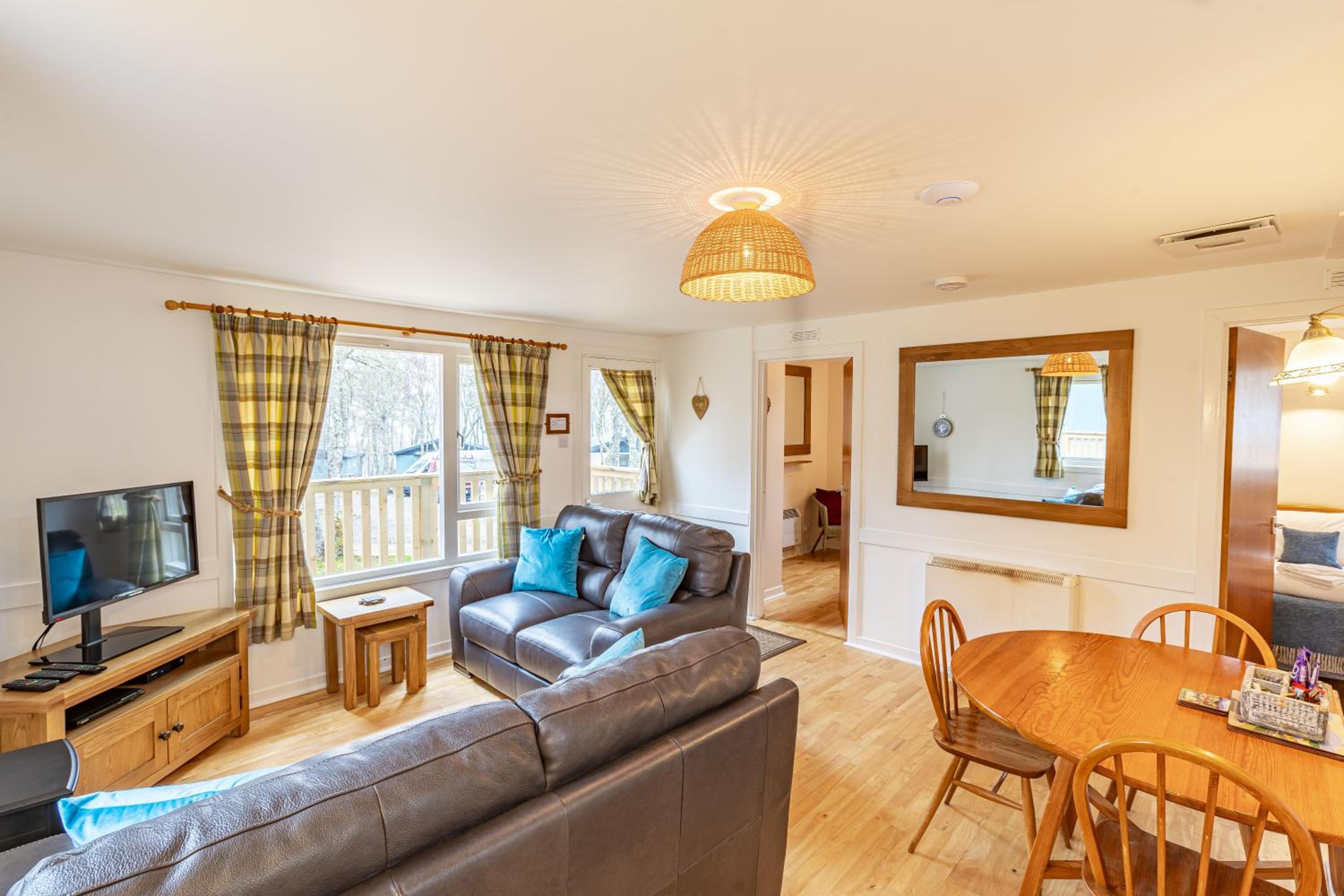 Bracken Lodge 5 with Hot Tub