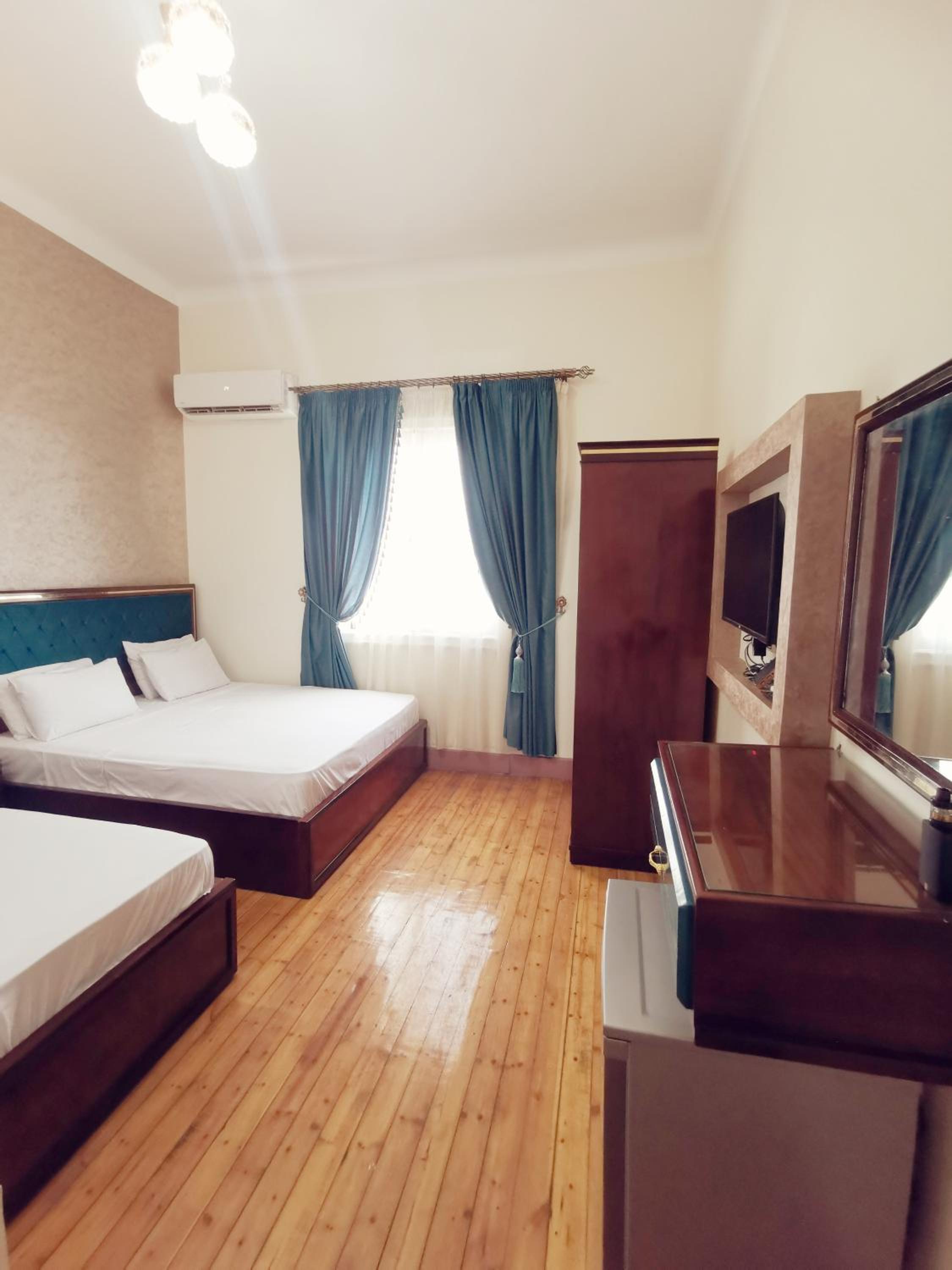 Golden Palace Hotel