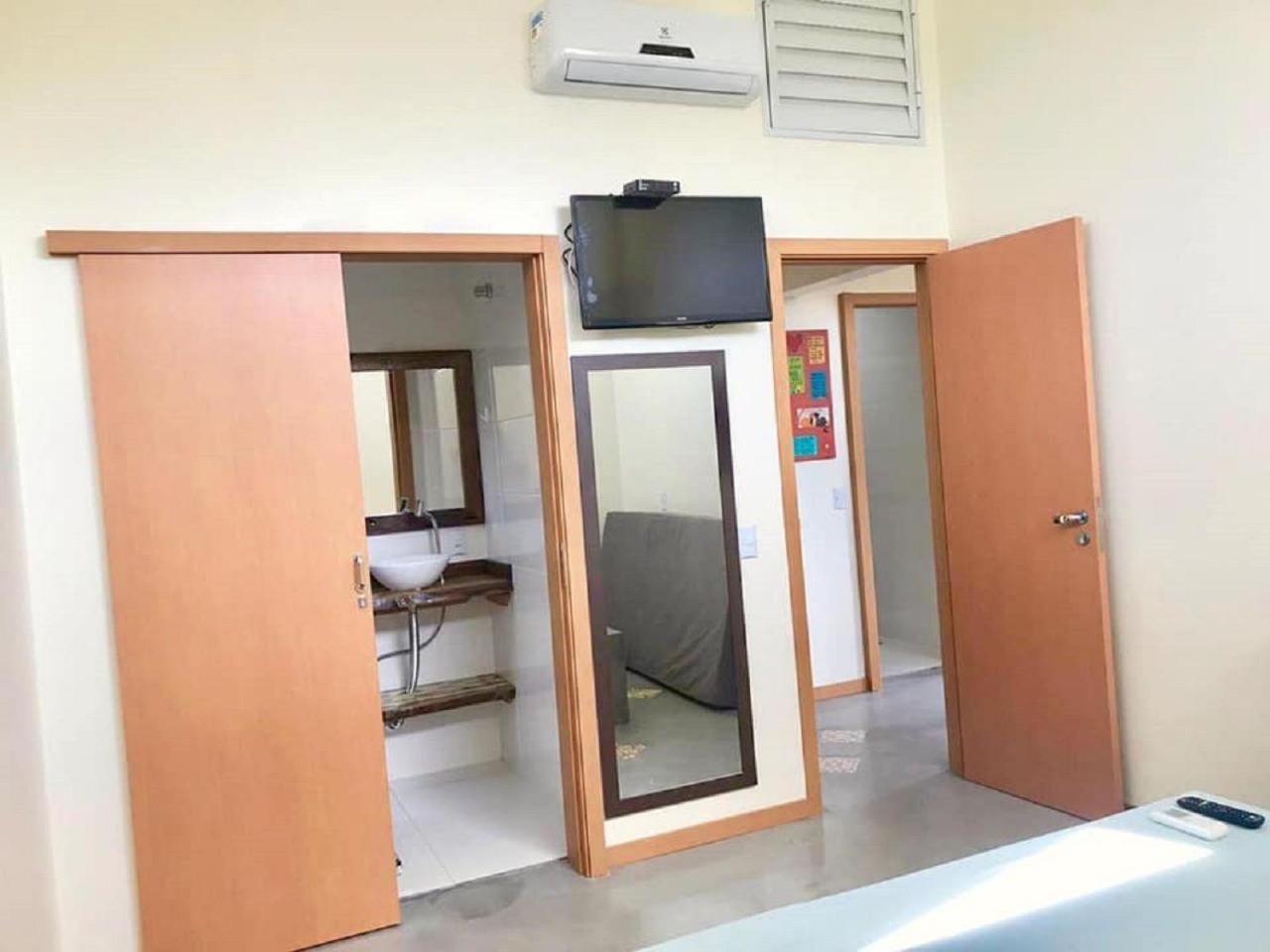 Casa Privativa com Piscina na Barra da Ferrugem/SC