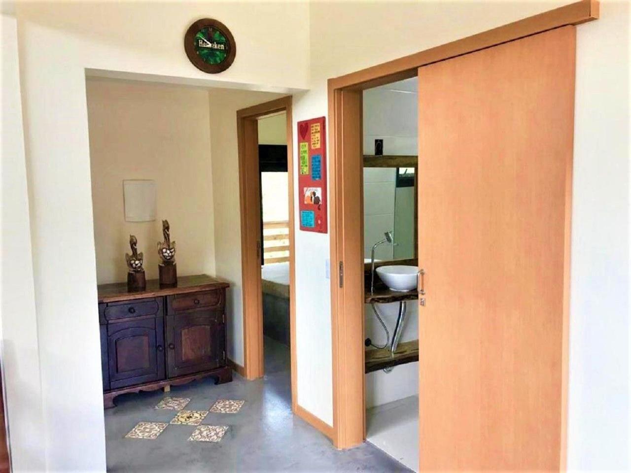 Casa Privativa com Piscina na Barra da Ferrugem/SC
