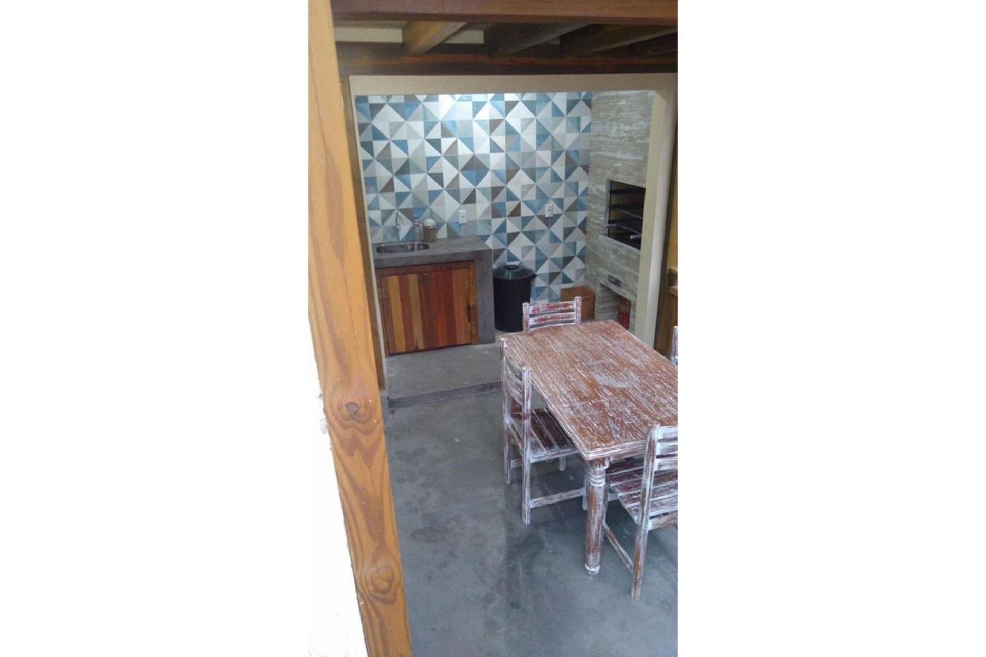 Casa Privativa com Piscina na Barra da Ferrugem/SC