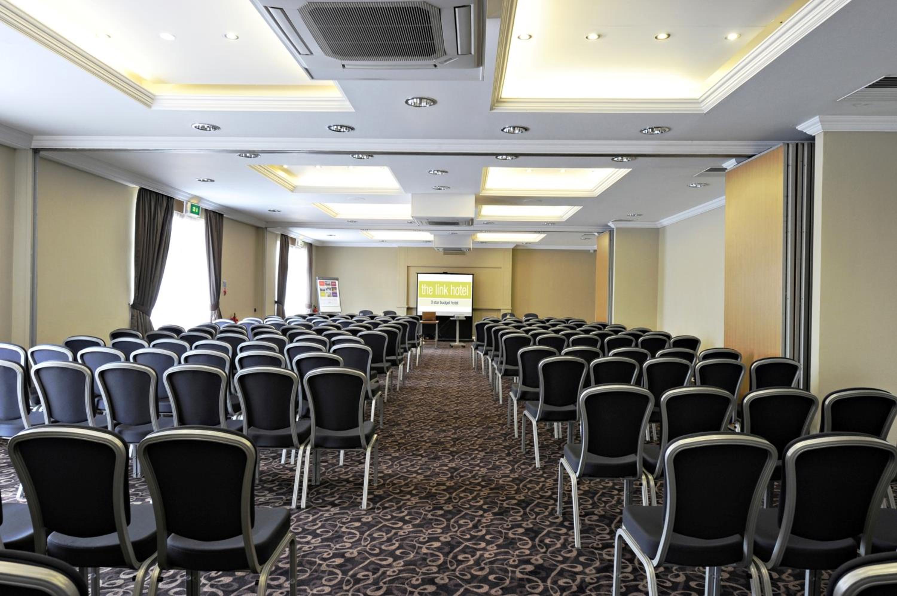 Loughborough Vacations - Link Hotel - Property Image 4