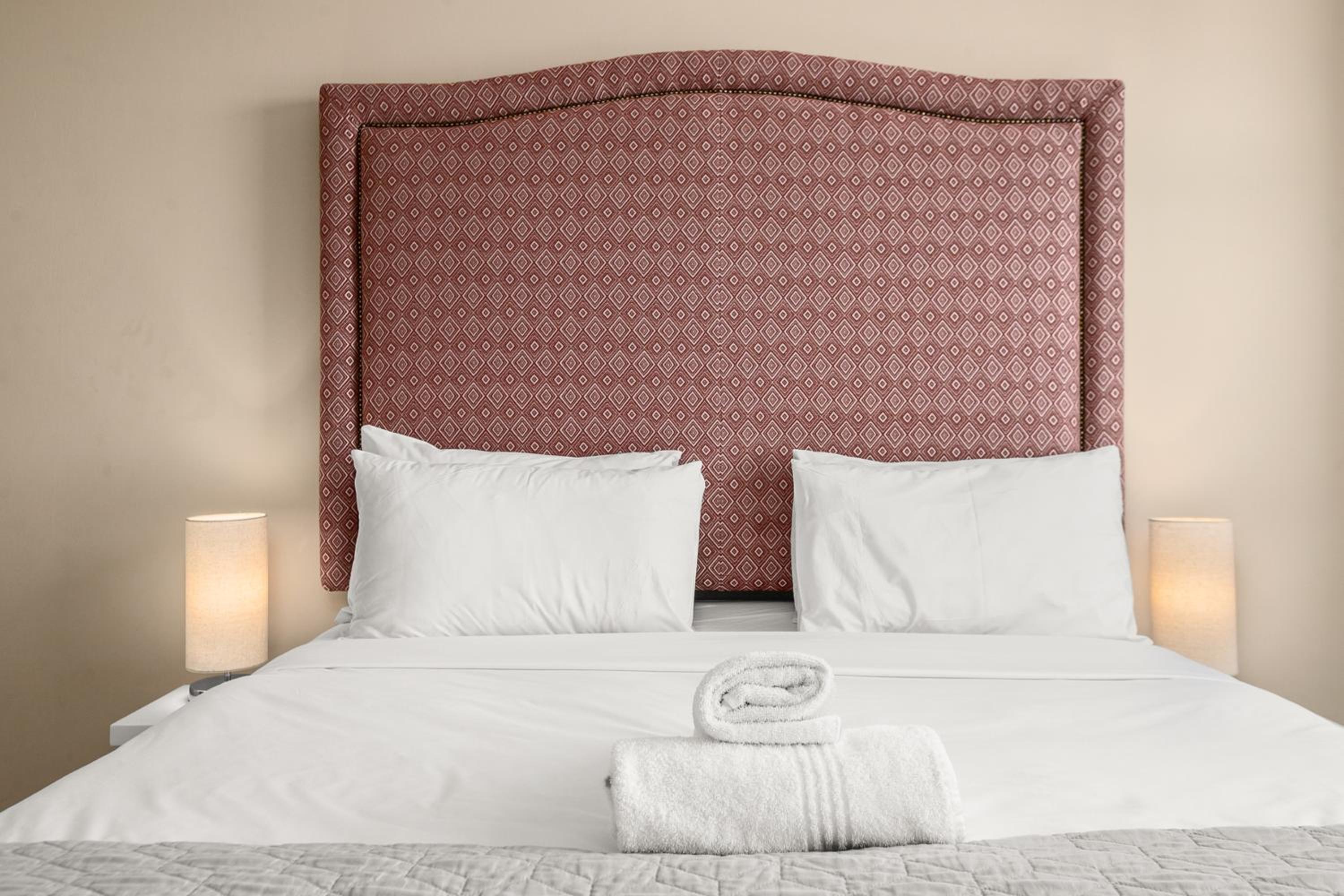 Easy Stay - The Tyrwhitt Rosebank