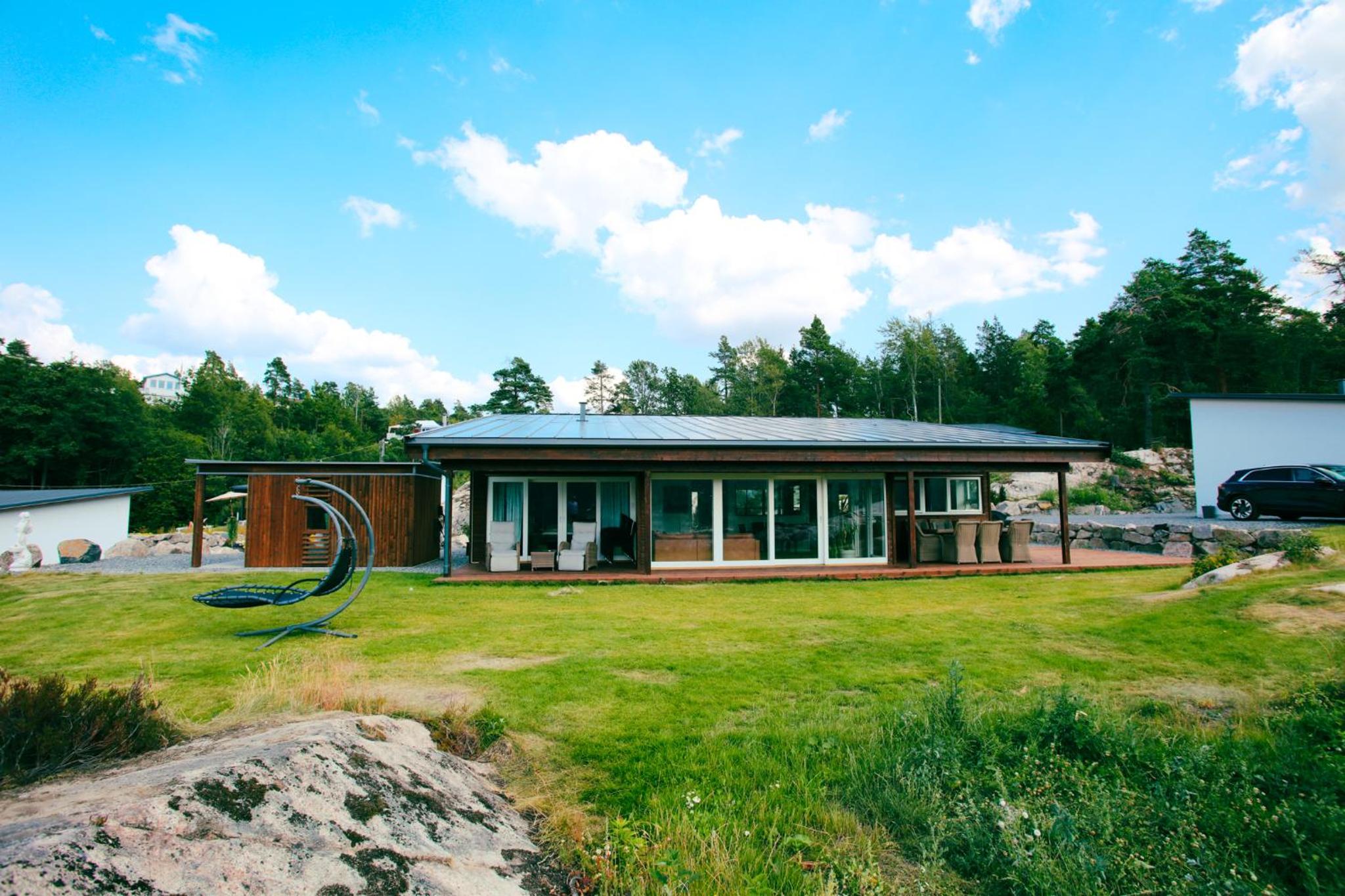 Modern cabin with a panoramic view of the Oslo Fjord view 3