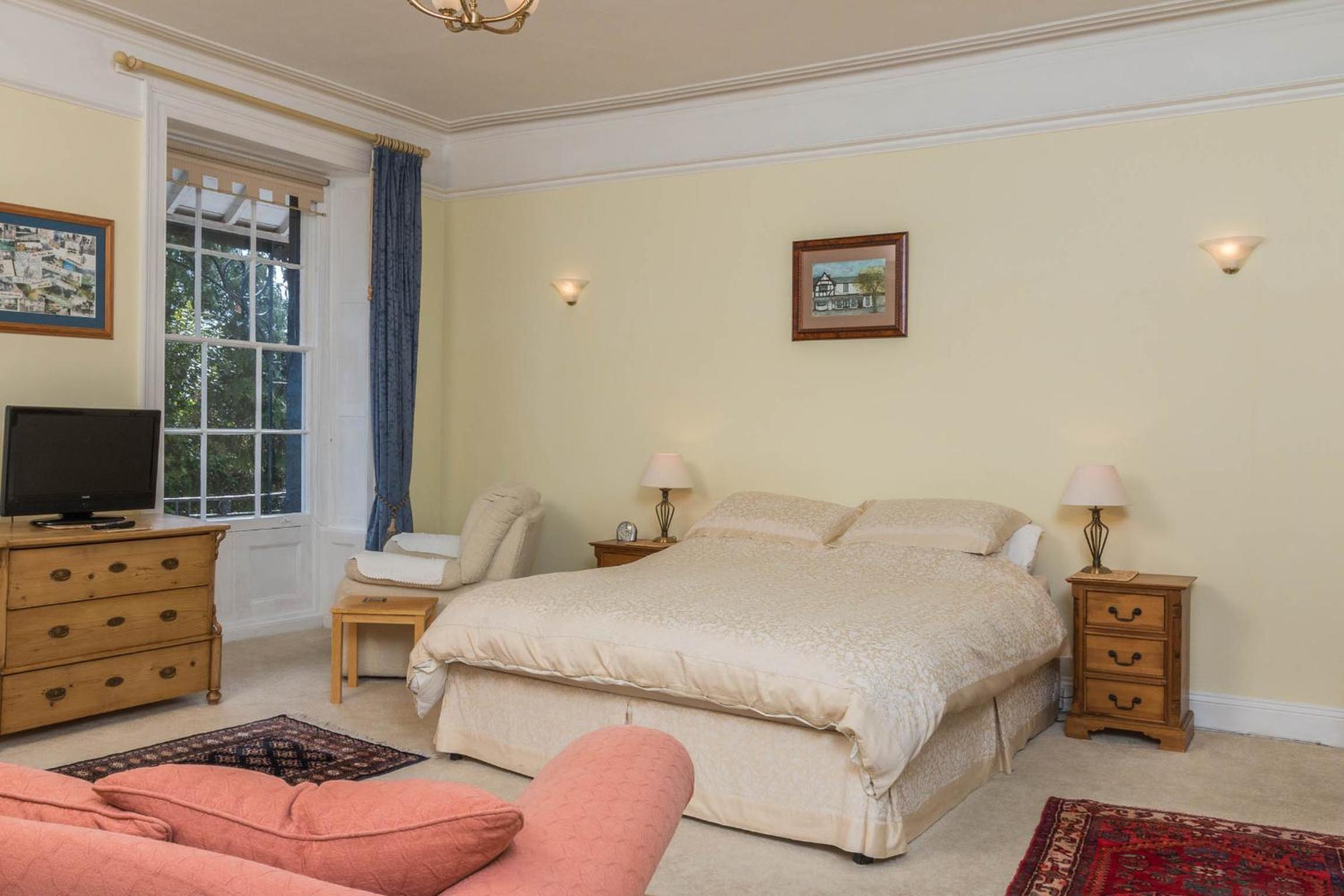 Lammas Park House