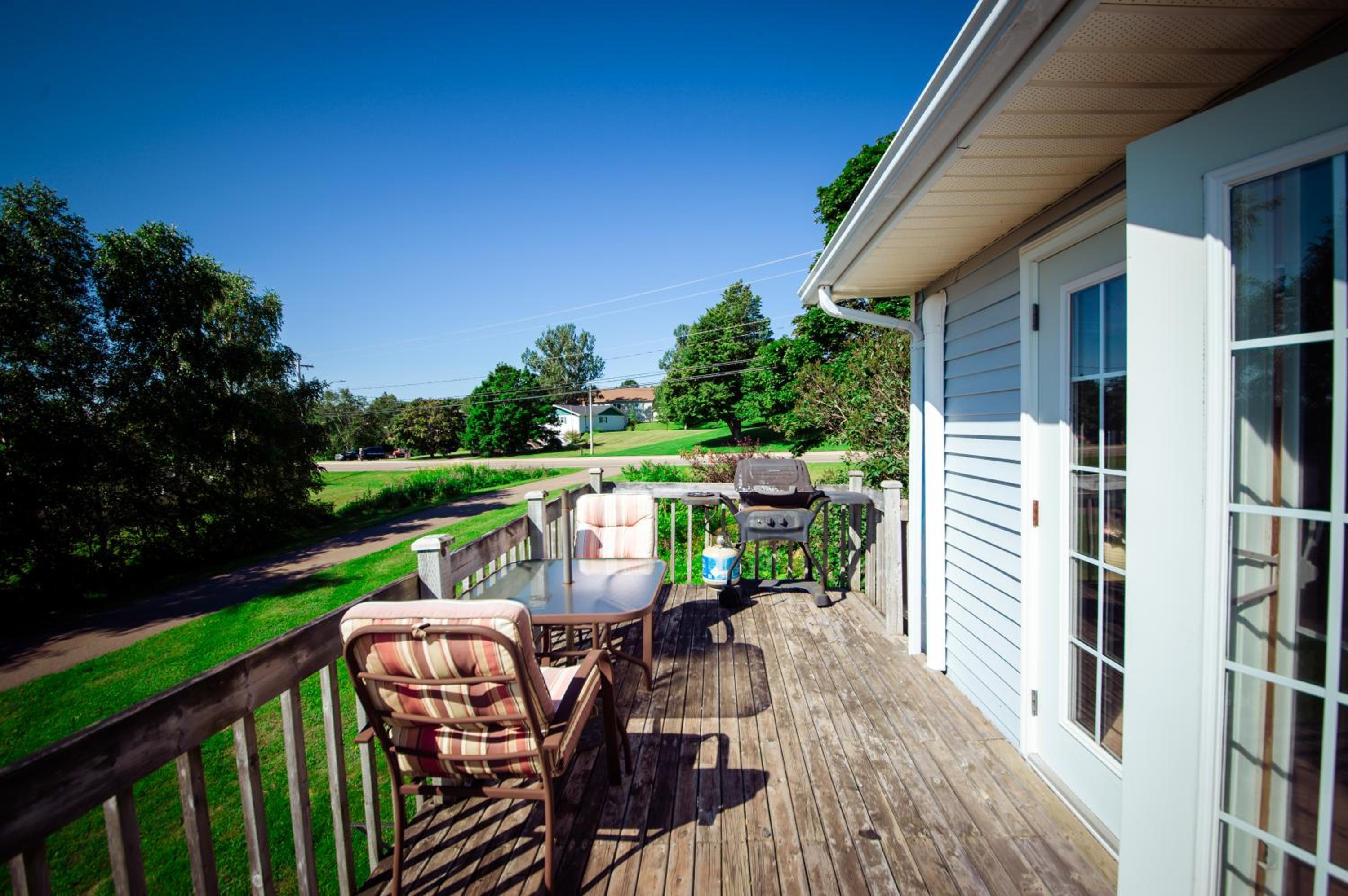 Lee's Ocean Peek B & B