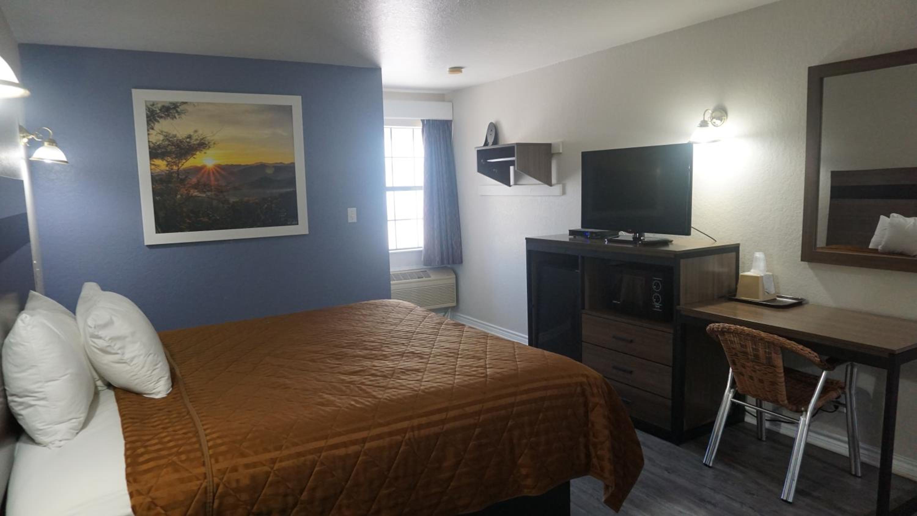La Villita Inn - Image 2