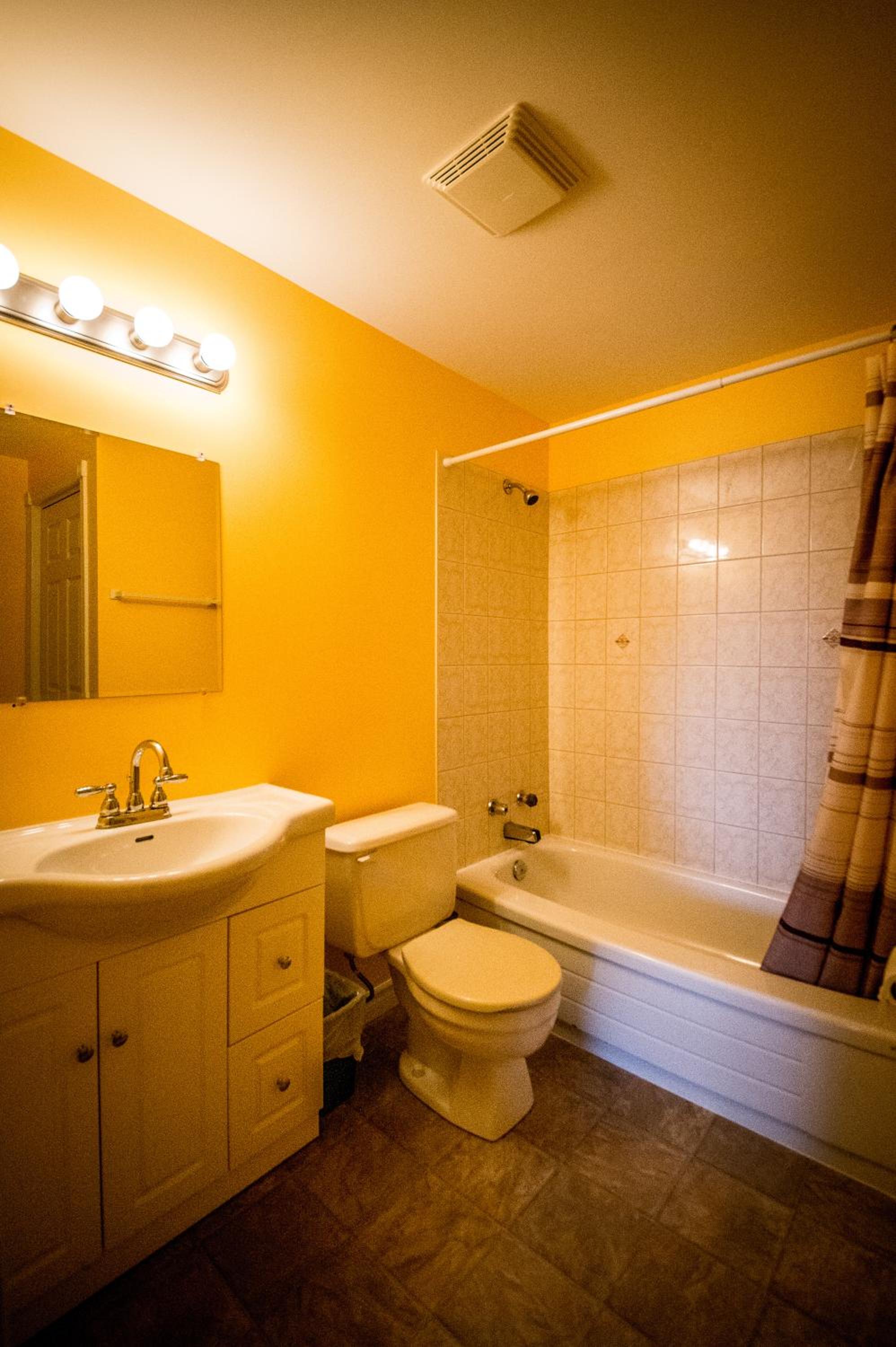 Lee's Ocean Peek B & B