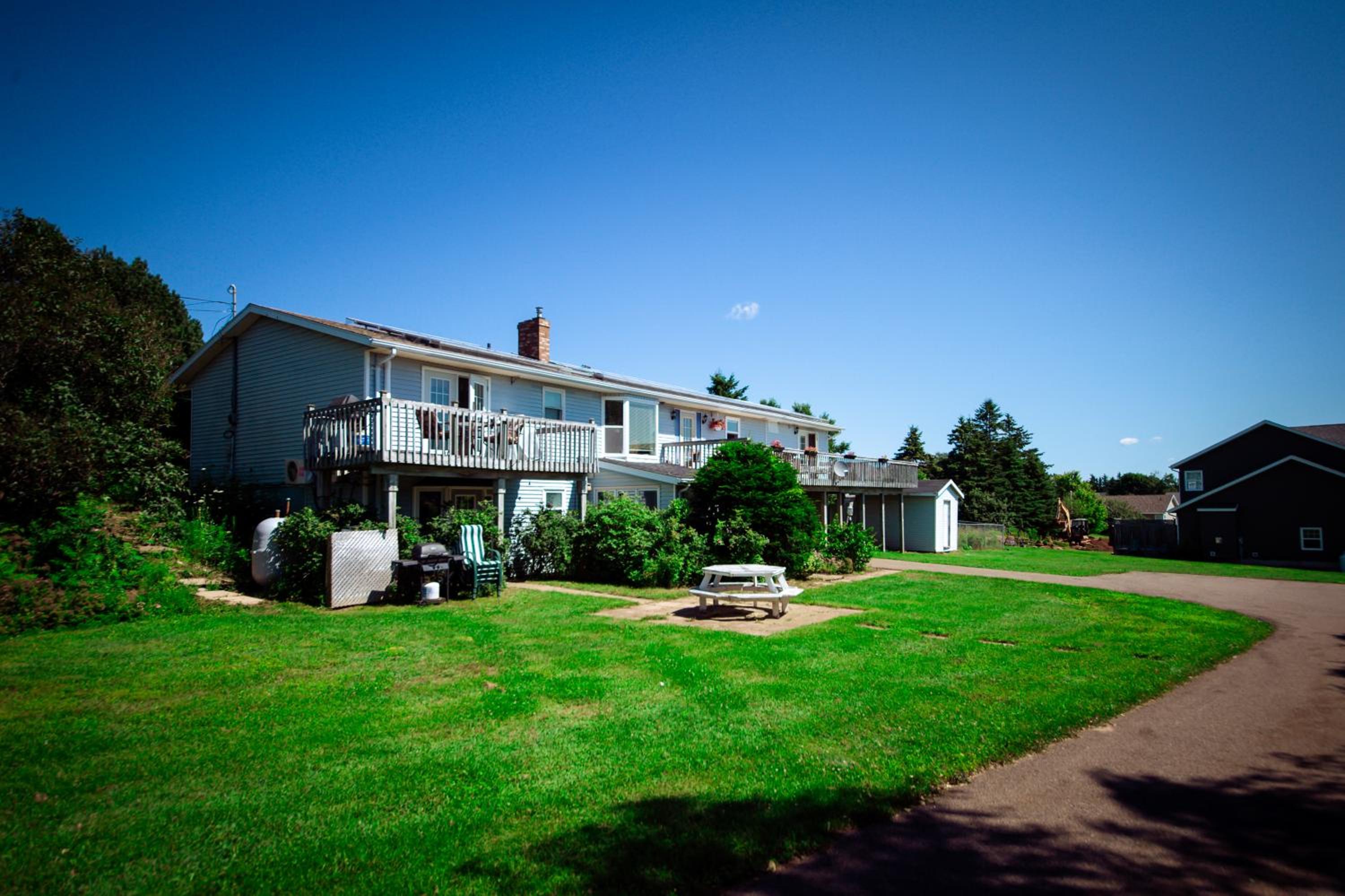 Lee's Ocean Peek B & B