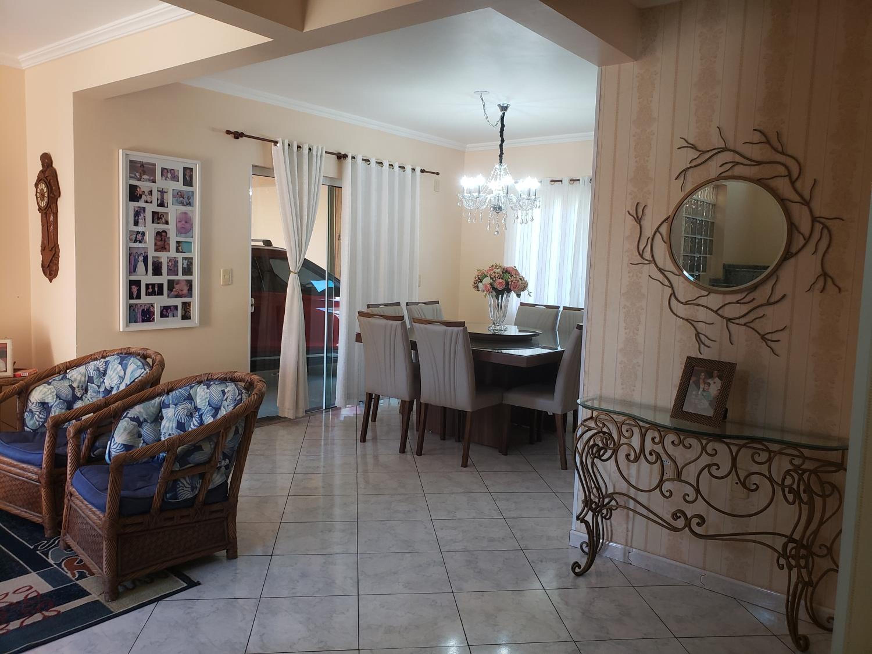Casa alto padrão a 300 mts da praia