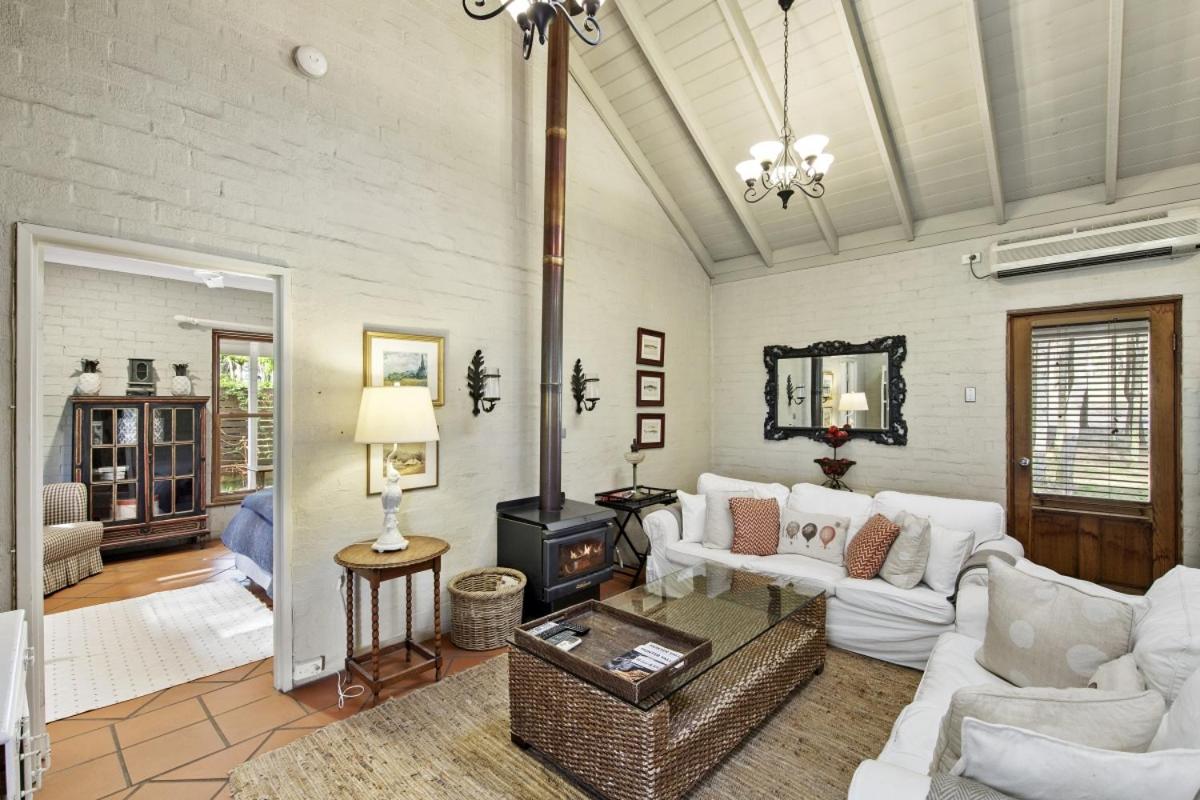 Thistle Hill Guesthouse - walk to many wineries and restaurants