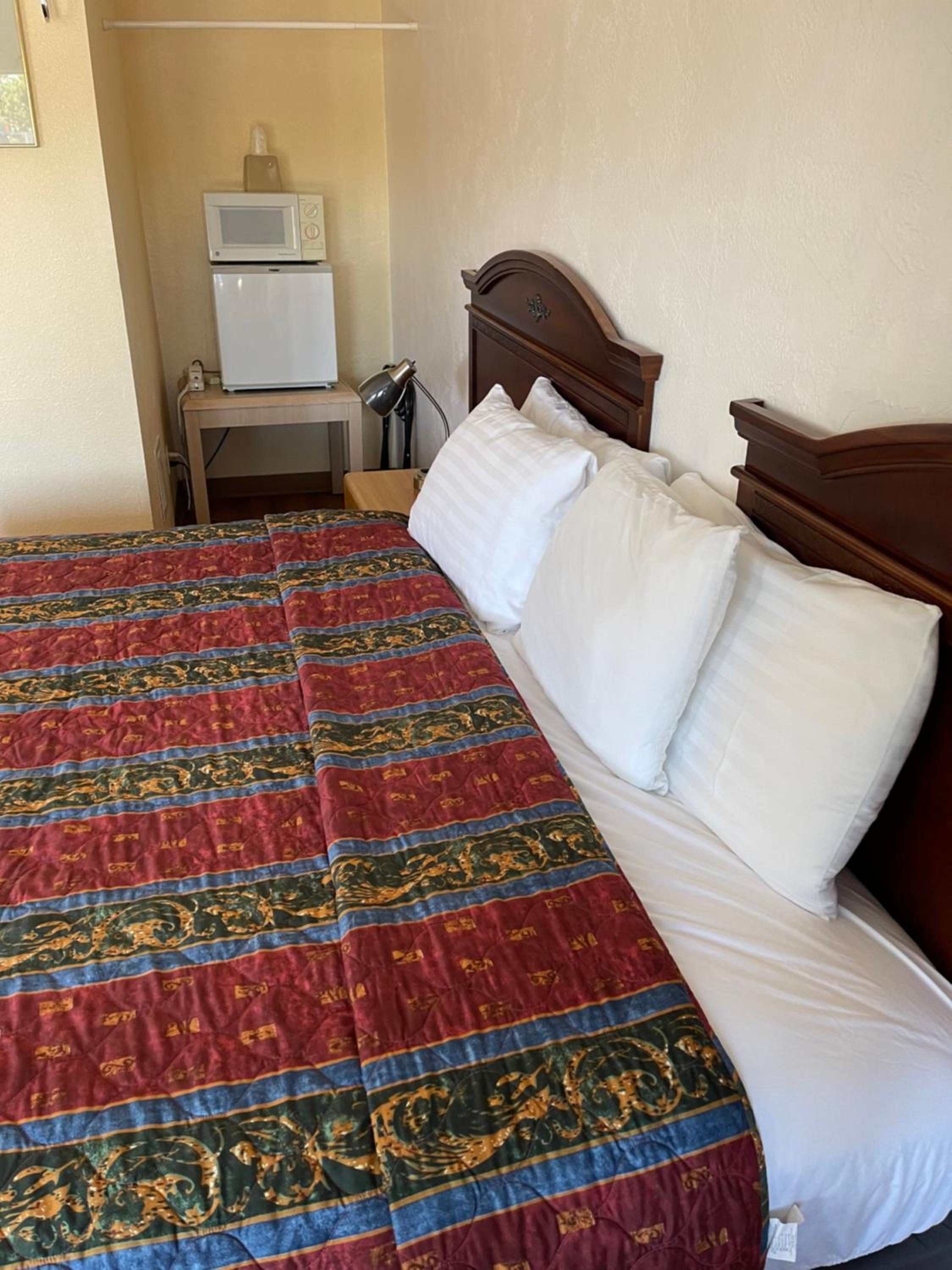 Villa West Motel