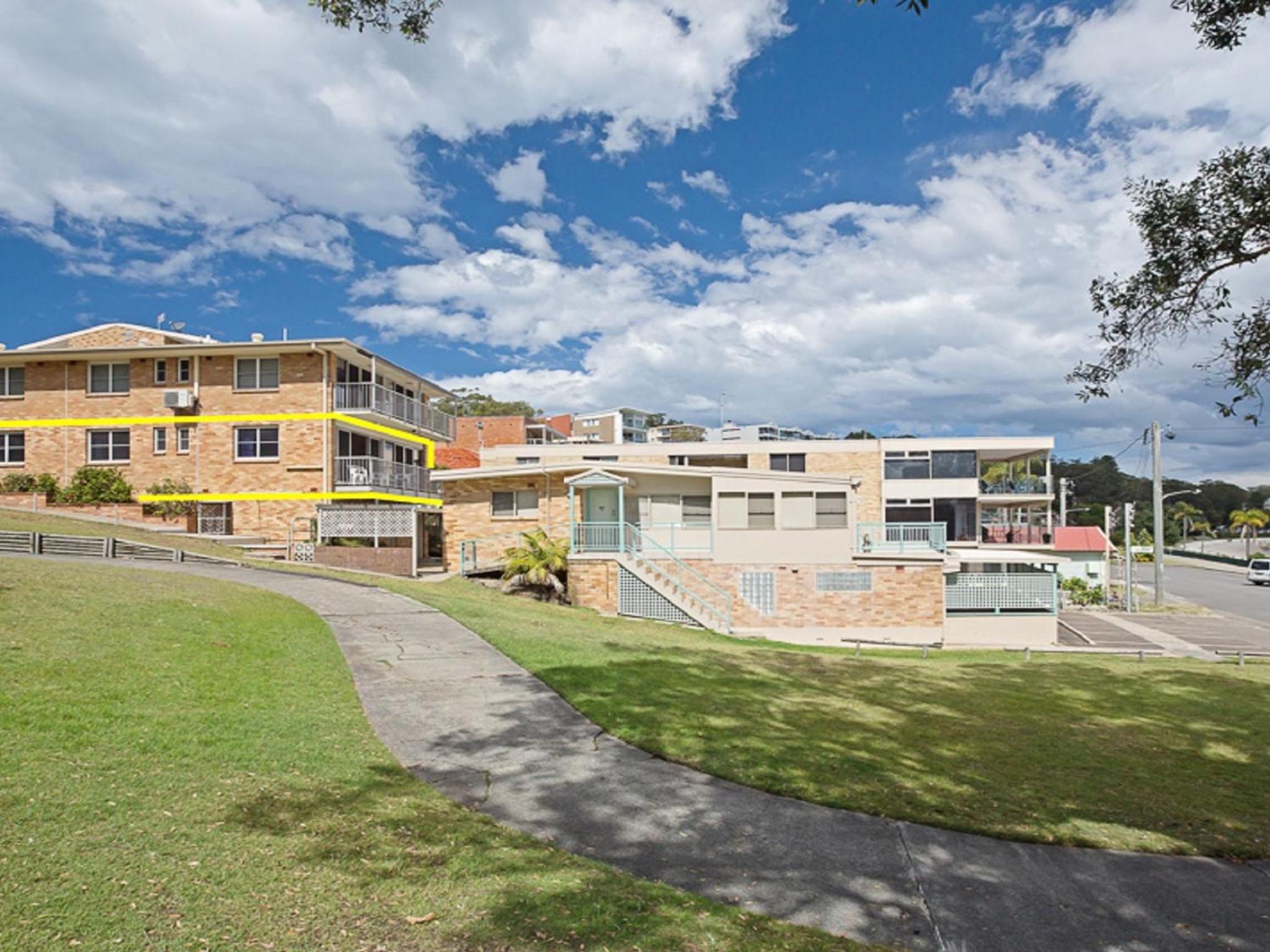 Nelson Bay Vacations - Sunnie Belle, 2,3 Victoria Parade - Unit with water views and air conditioning - Property Image 9