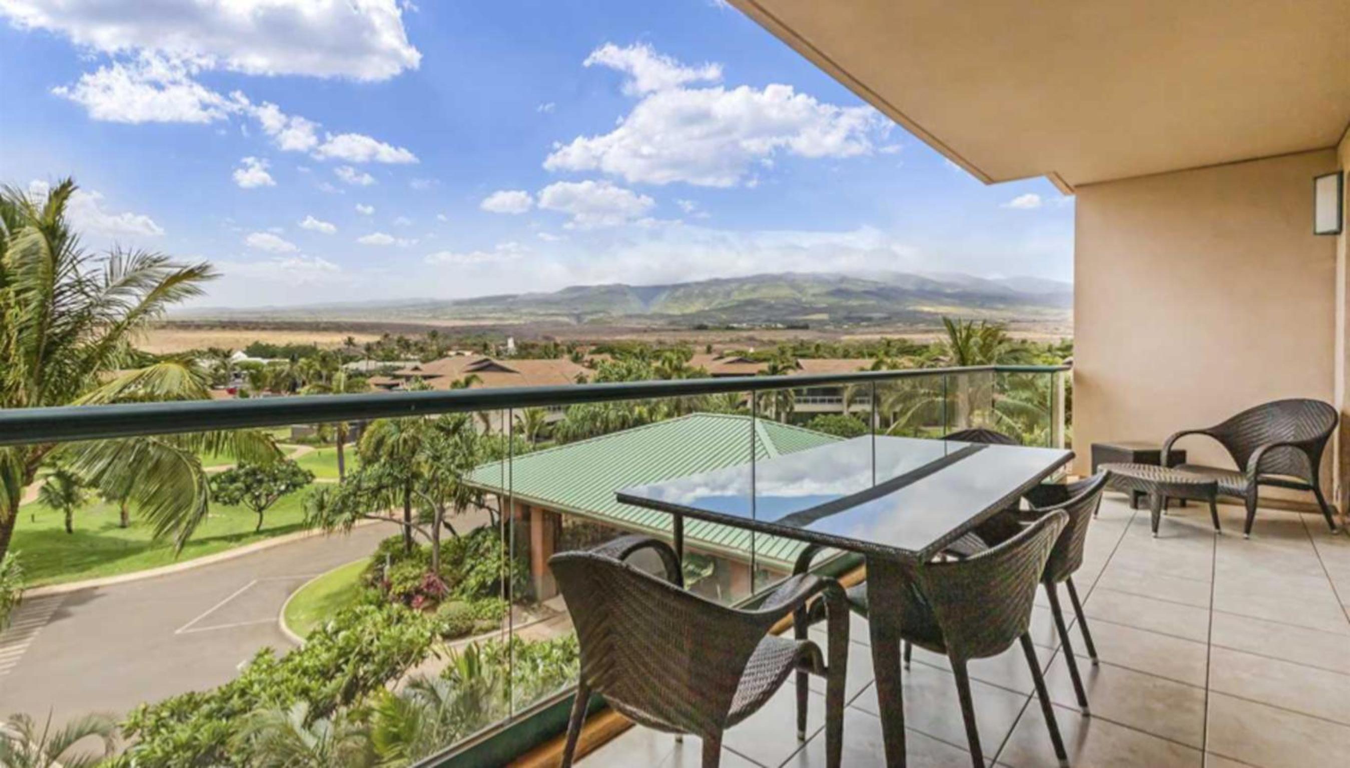 K430 LUXURY mountain view resort condo with large private balcony